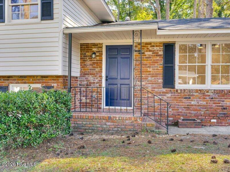 1909 Curtis Drive Property Photo 4