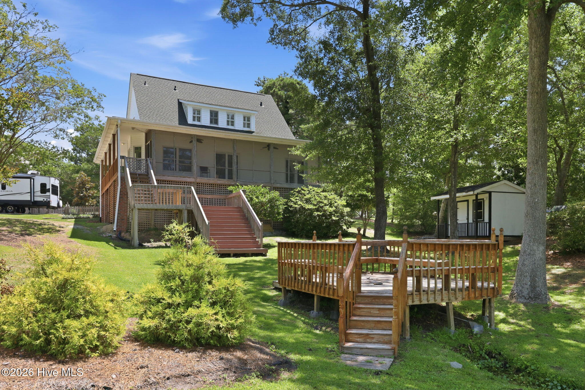 3 Creekside Woods Drive Property Photo 5