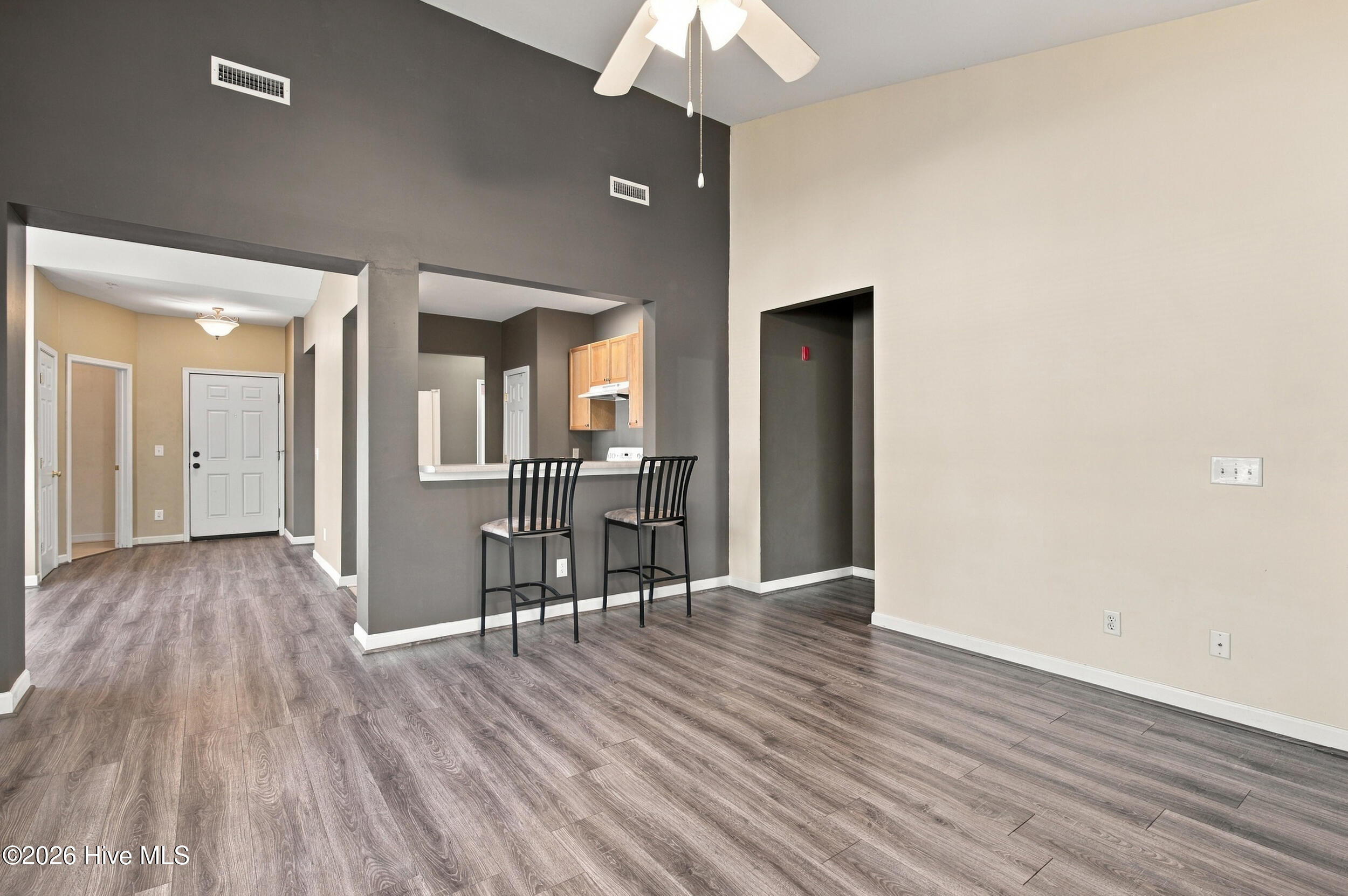 706 Indica Court 302 Property Photo 11
