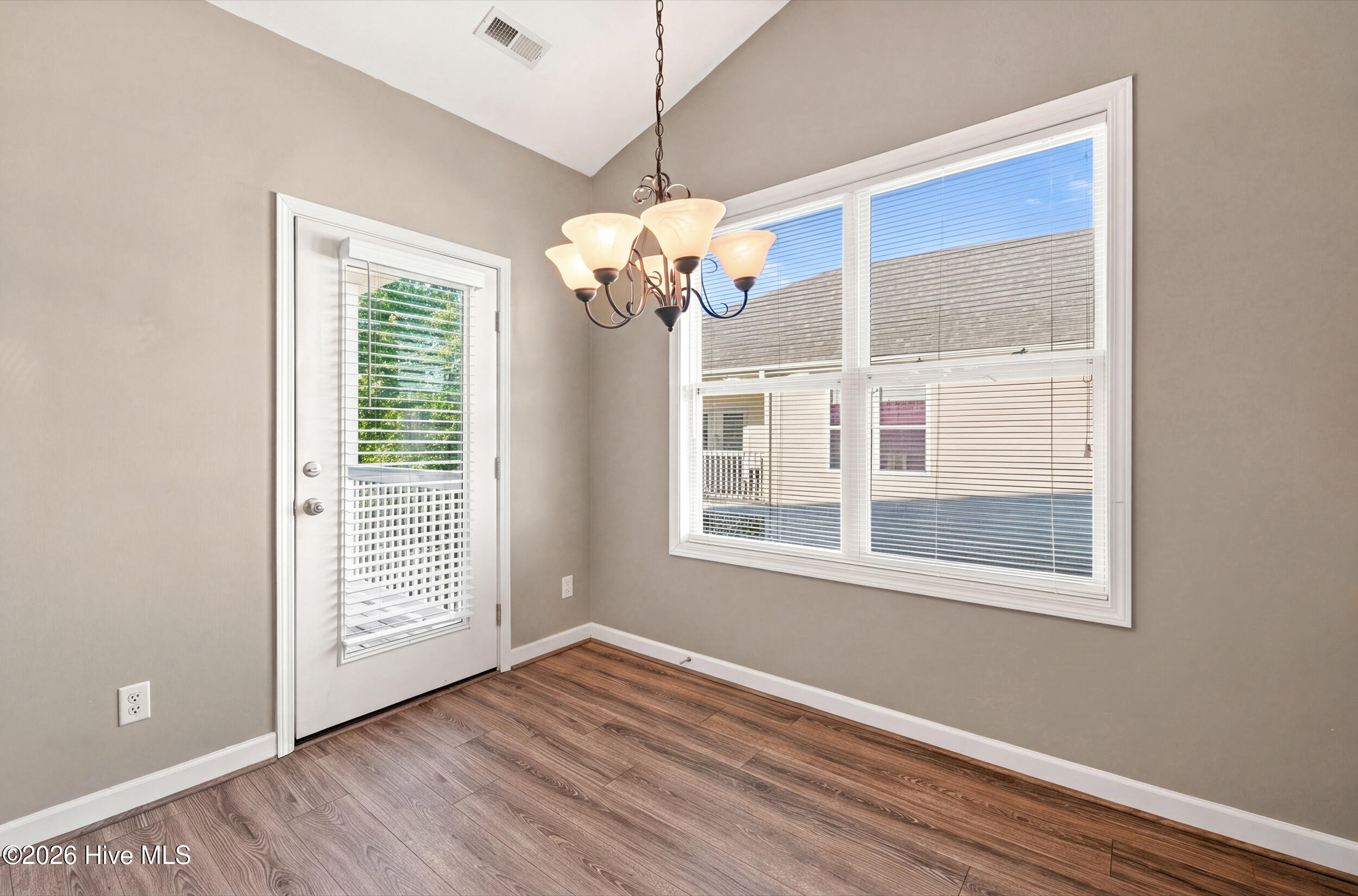 706 Indica Court 302 Property Photo 18