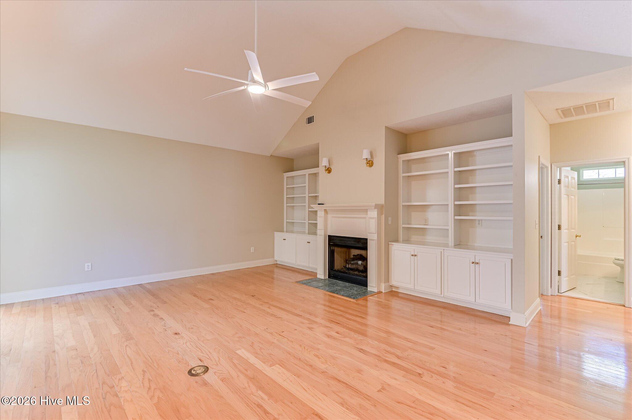 1088 Hampstead Place Property Photo 7