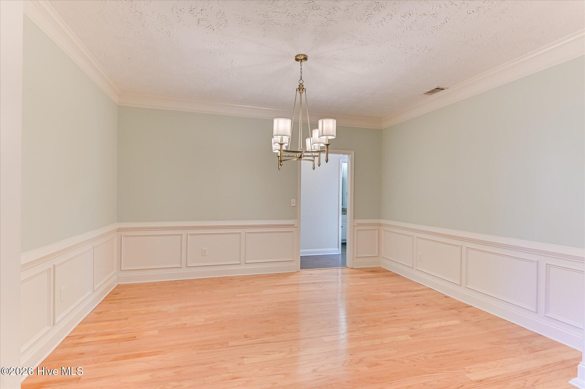 1088 Hampstead Place Property Photo 11