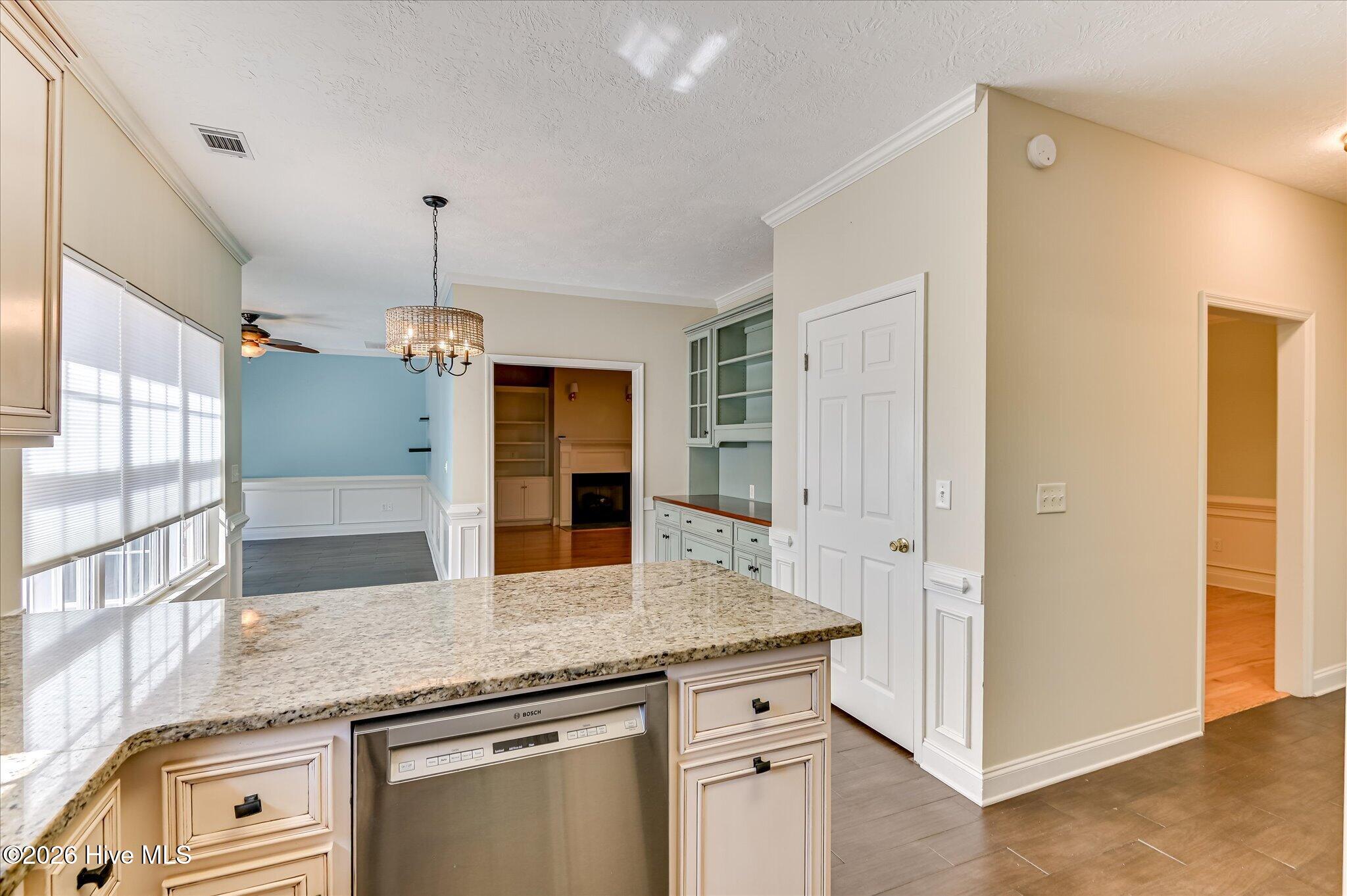 1088 Hampstead Place Property Photo 21