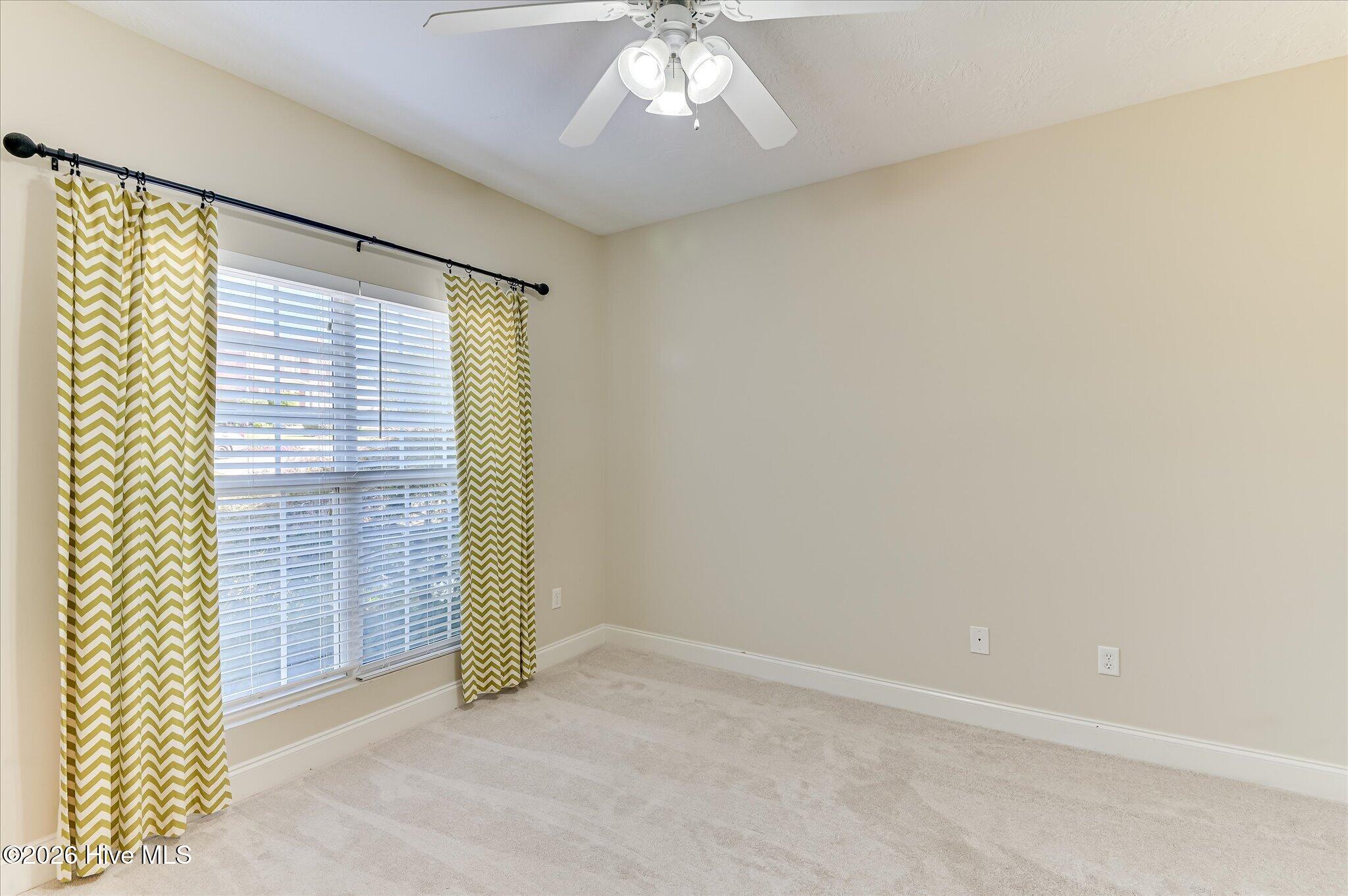 1088 Hampstead Place Property Photo 29