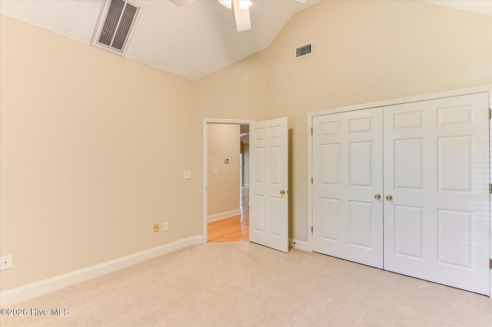 1088 Hampstead Place Property Photo 32