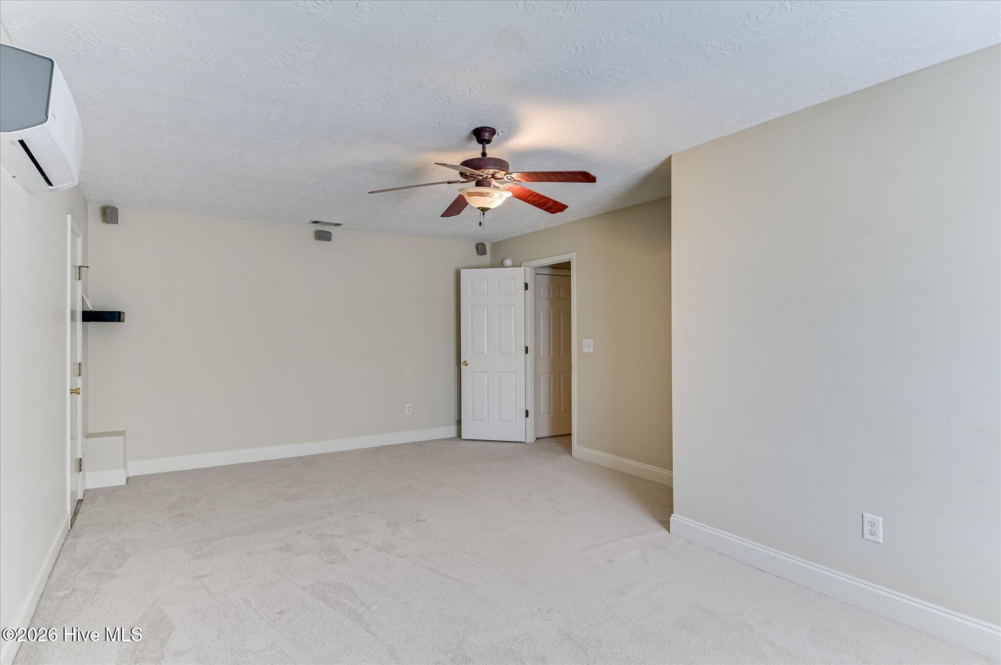 1088 Hampstead Place Property Photo 38