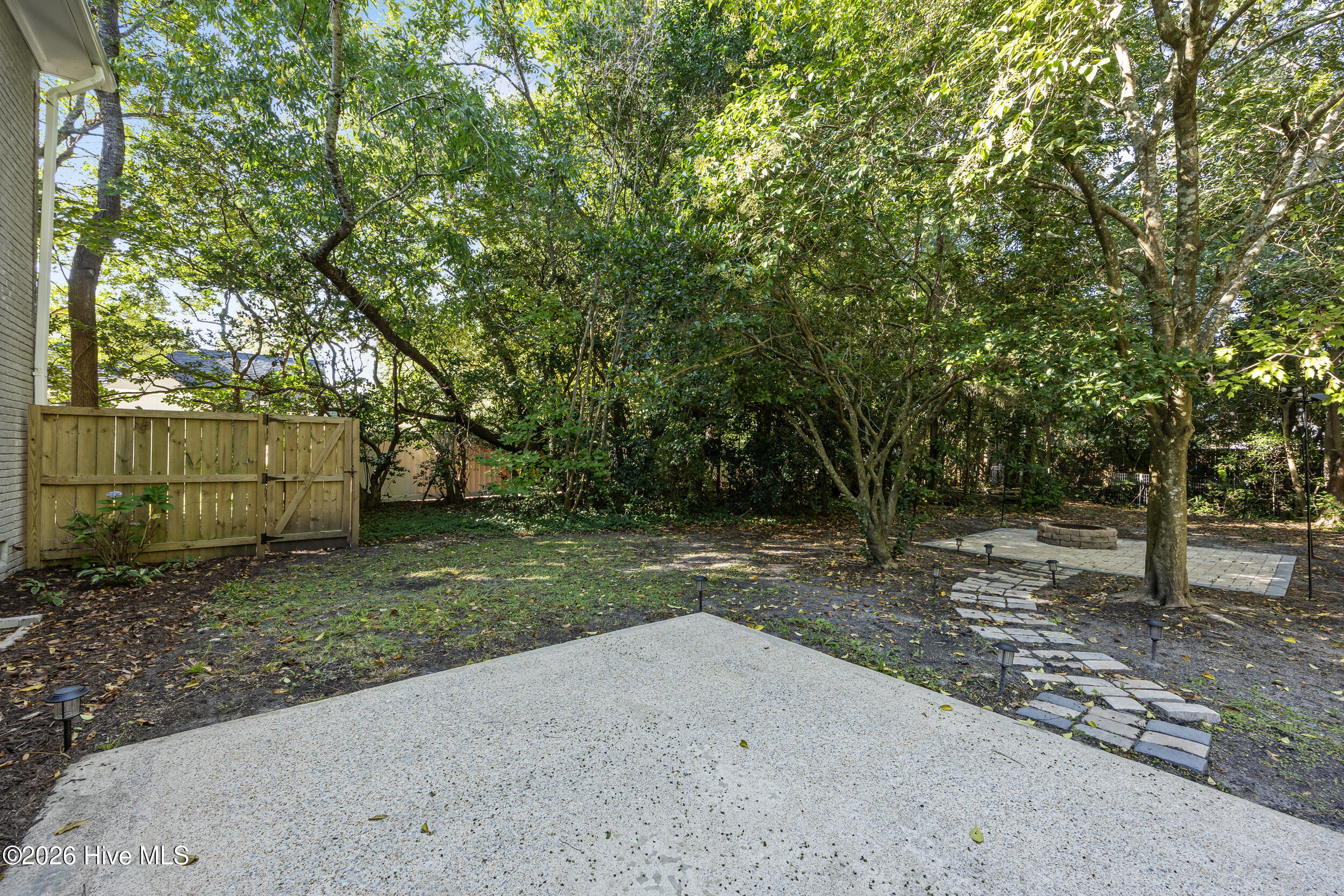 121 Chelsea Lane Property Photo 38
