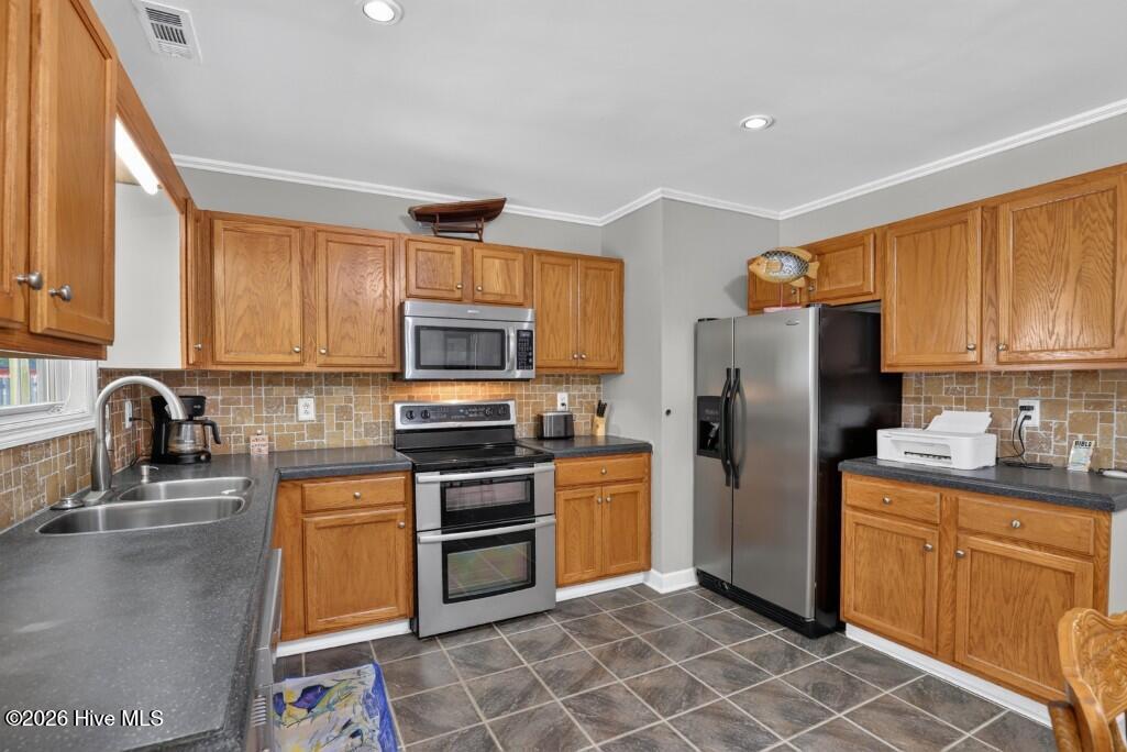 231 Devonshire Drive Property Photo 5