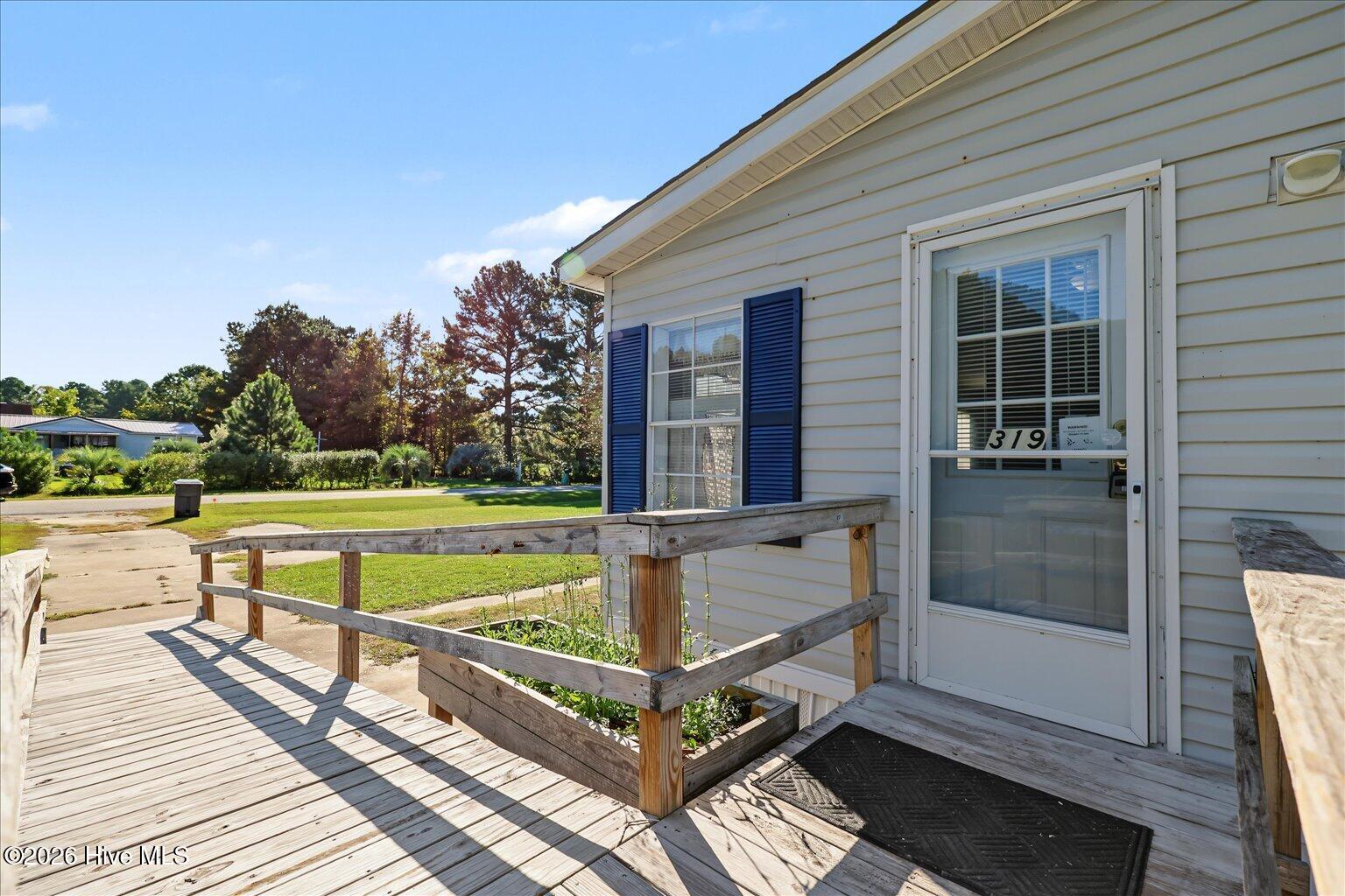 319 Honey Hill Drive Property Photo 3