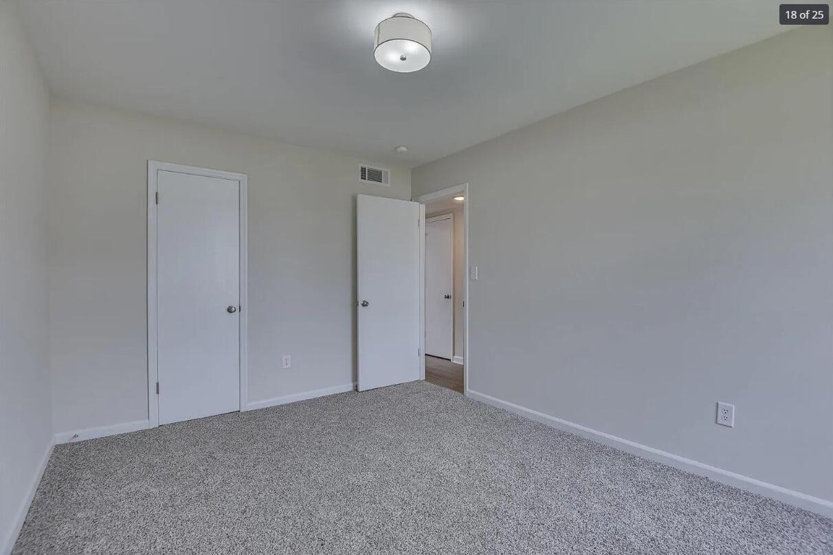 1030 Carriage Drive Apt D Property Photo 8