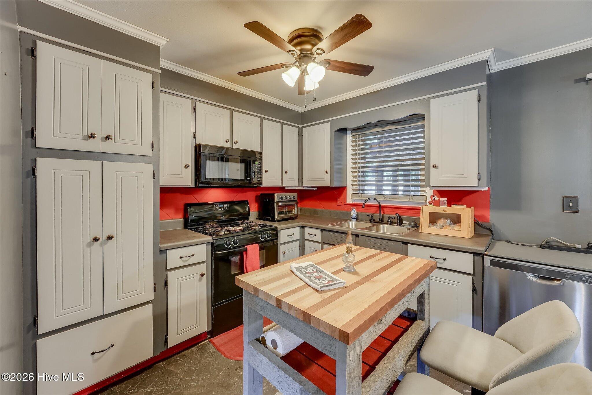 214 Bristol Avenue Property Photo 13