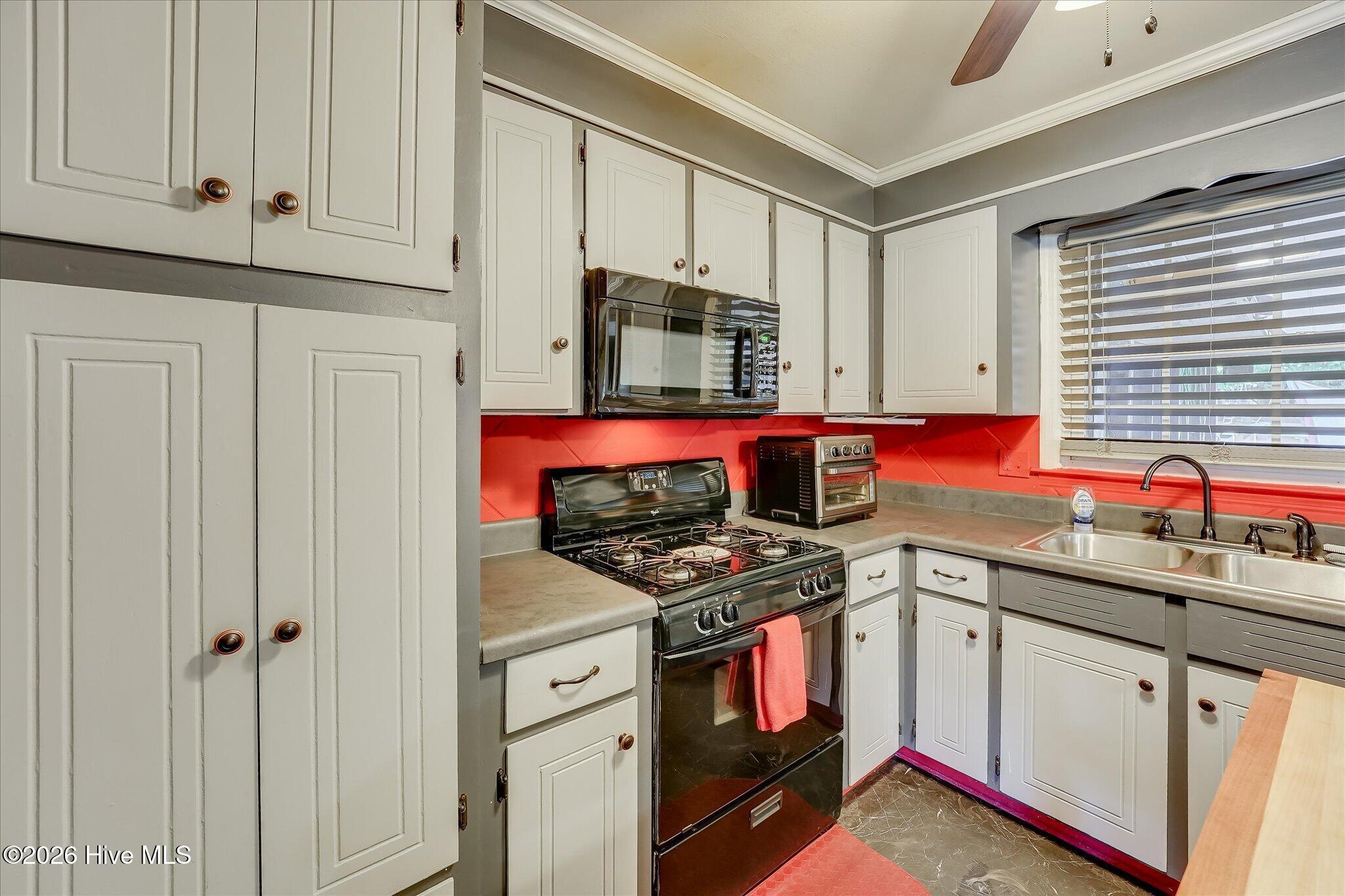 214 Bristol Avenue Property Photo 14