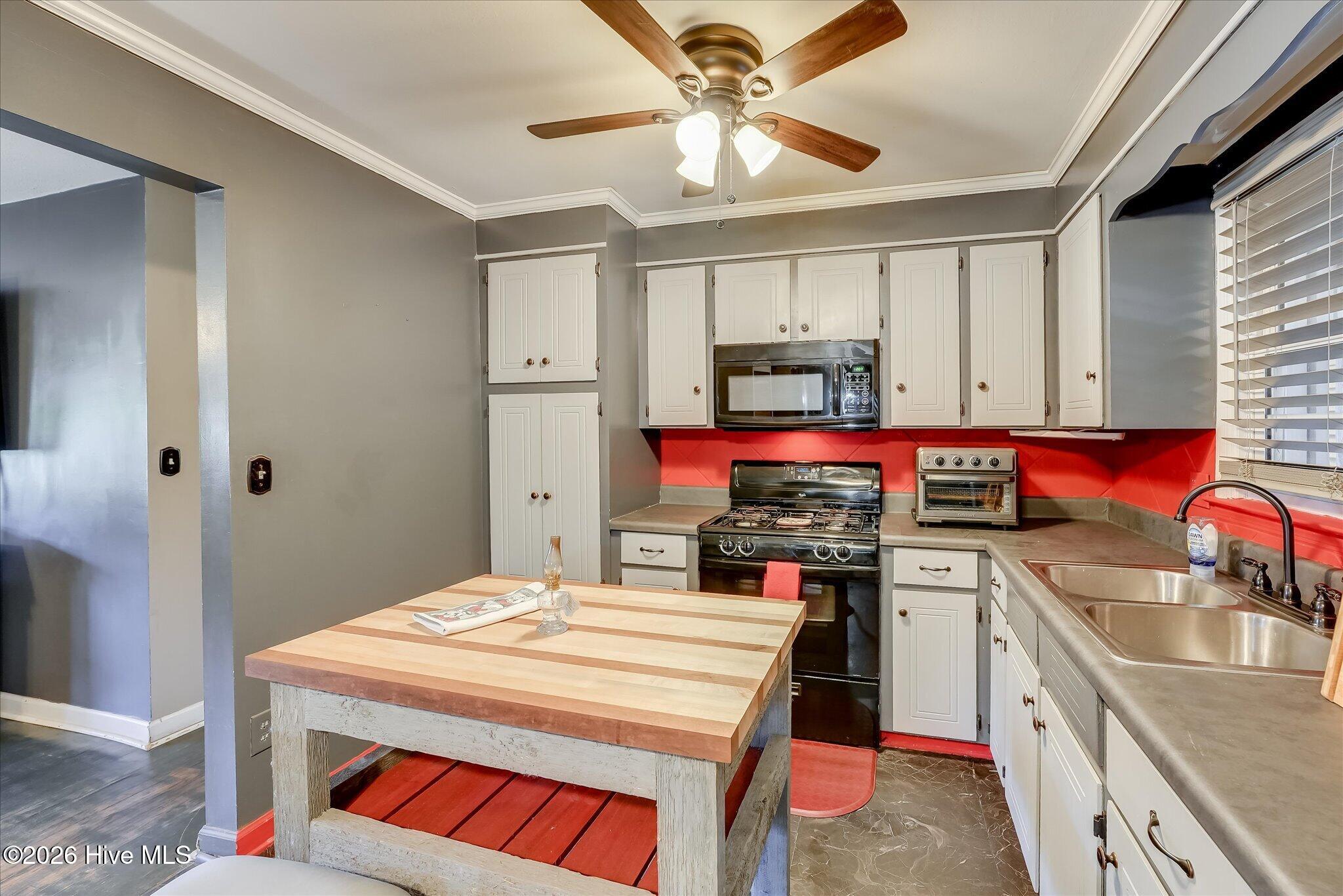 214 Bristol Avenue Property Photo 15
