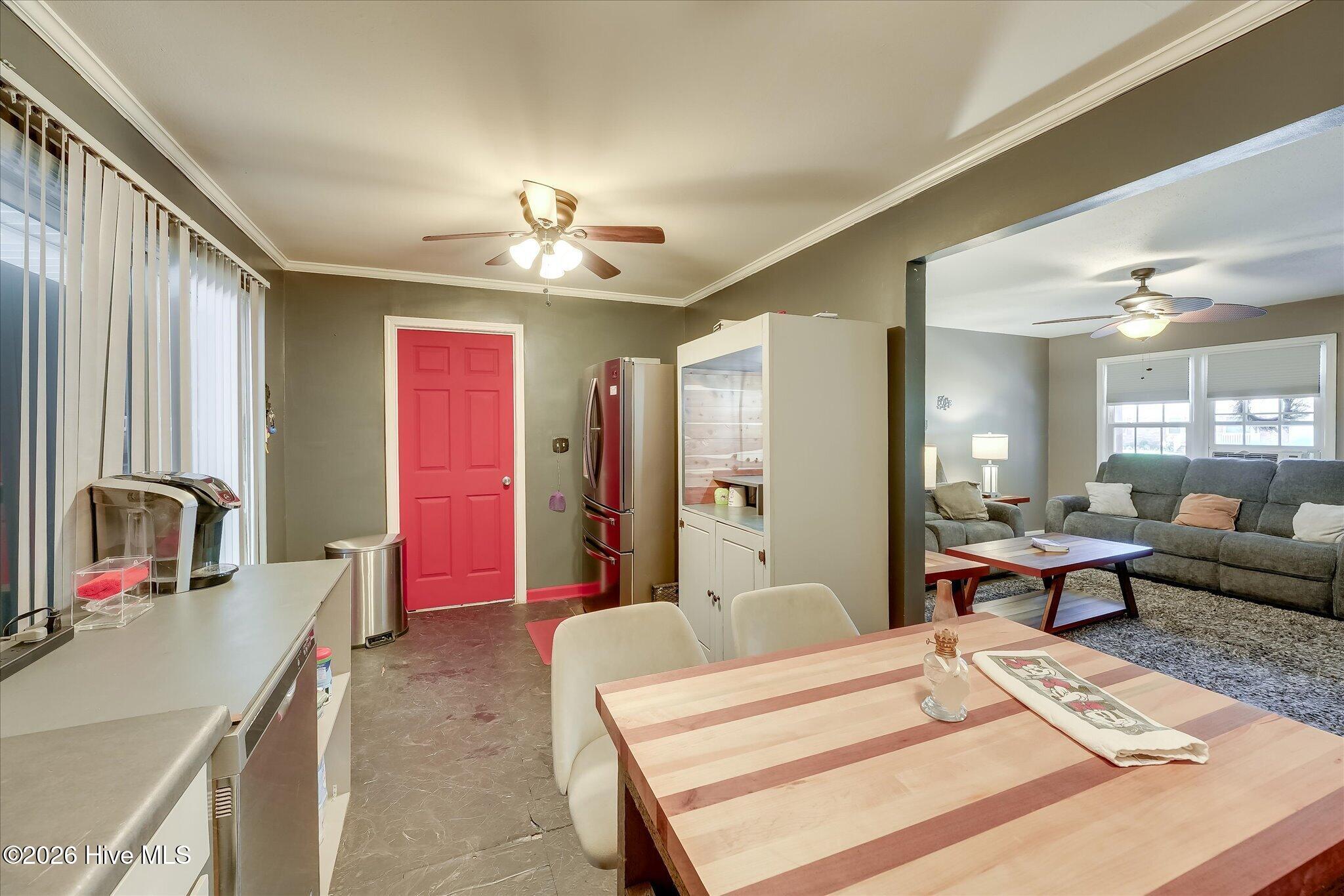 214 Bristol Avenue Property Photo 16
