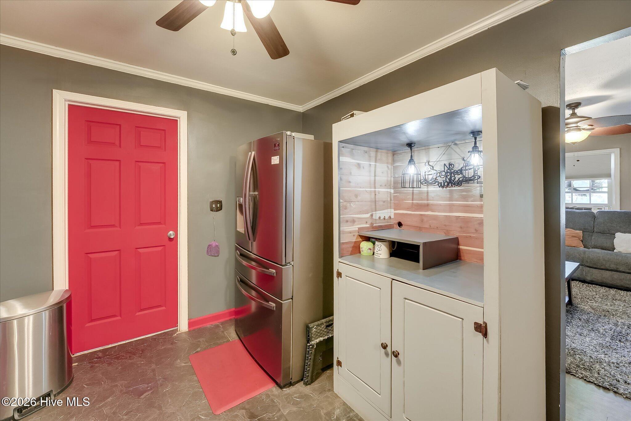 214 Bristol Avenue Property Photo 17