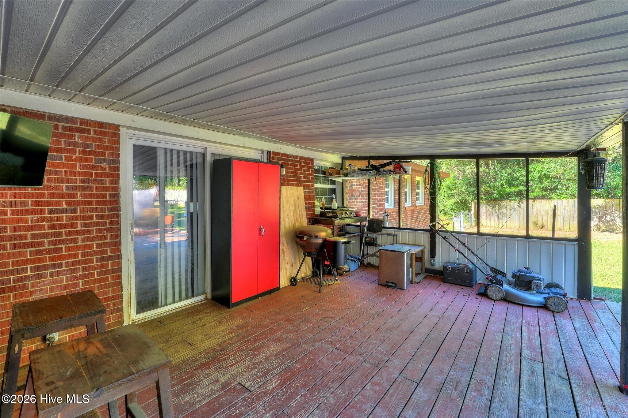 214 Bristol Avenue Property Photo 30