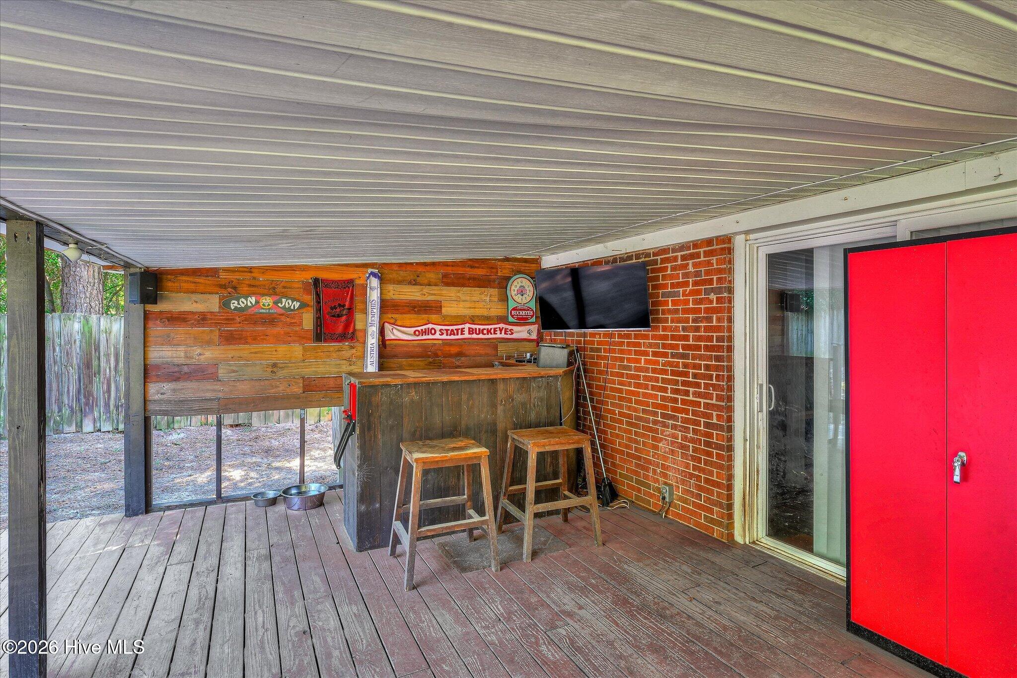 214 Bristol Avenue Property Photo 31