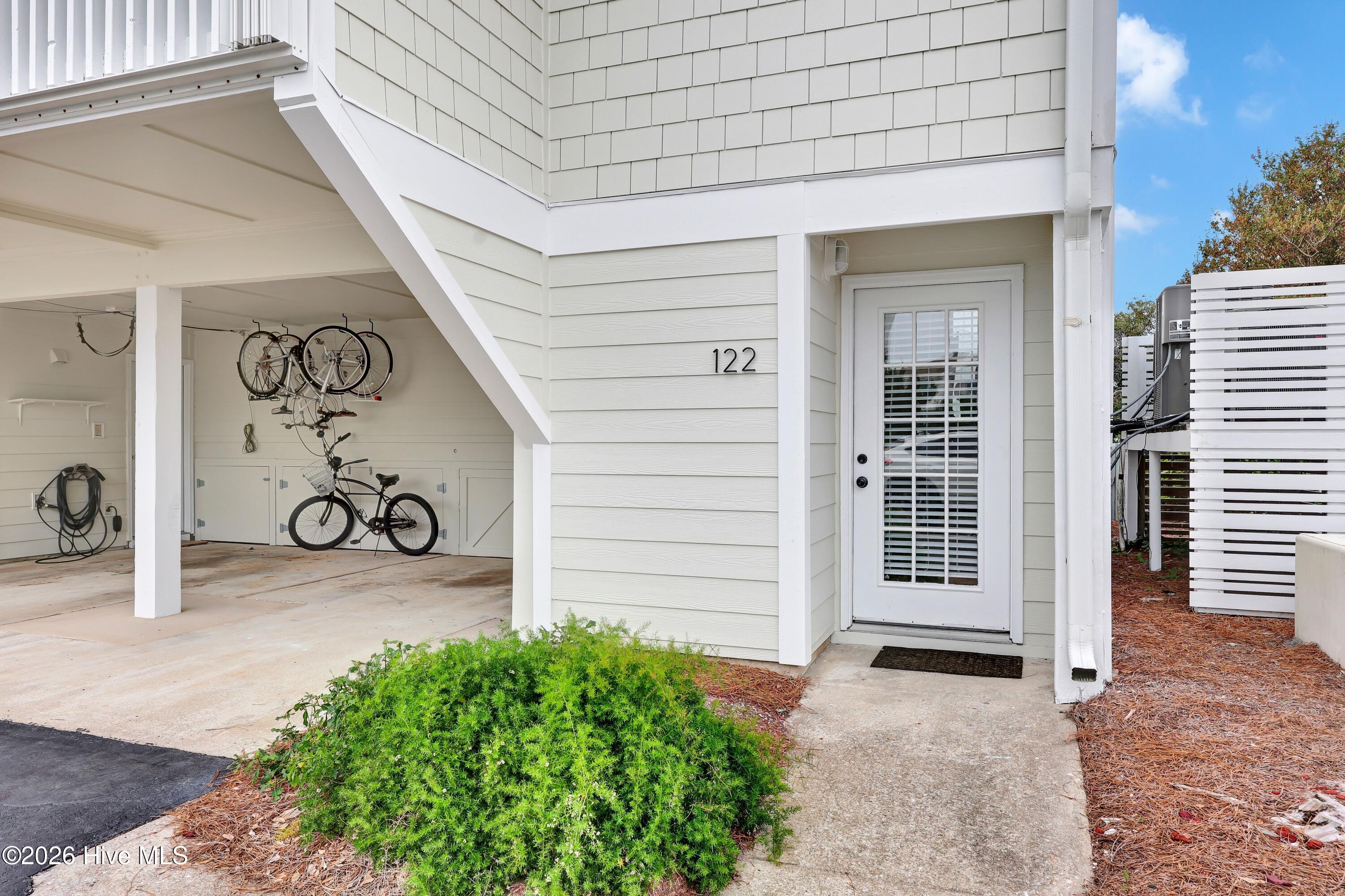 122 Driftwood Court Property Photo 1