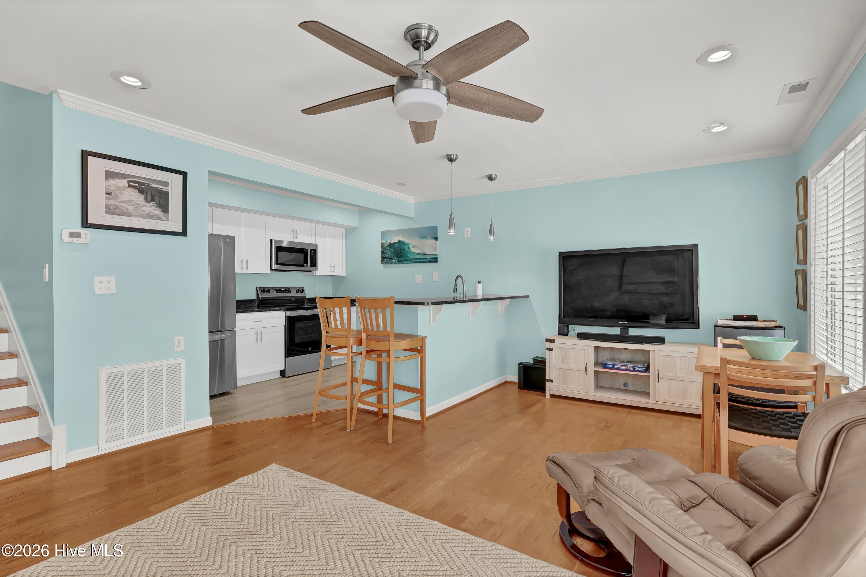 122 Driftwood Court Property Photo 6