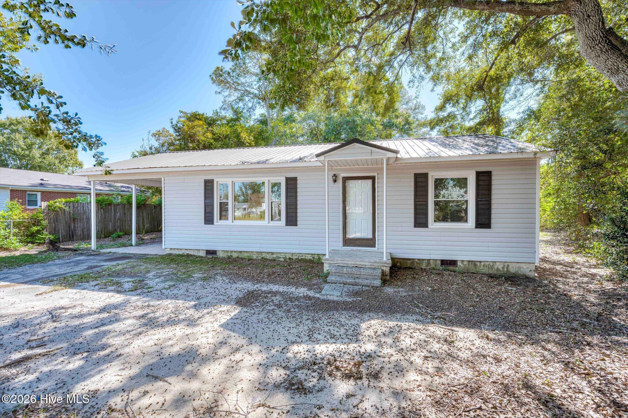 2032 Dunham Circle Property Photo 2