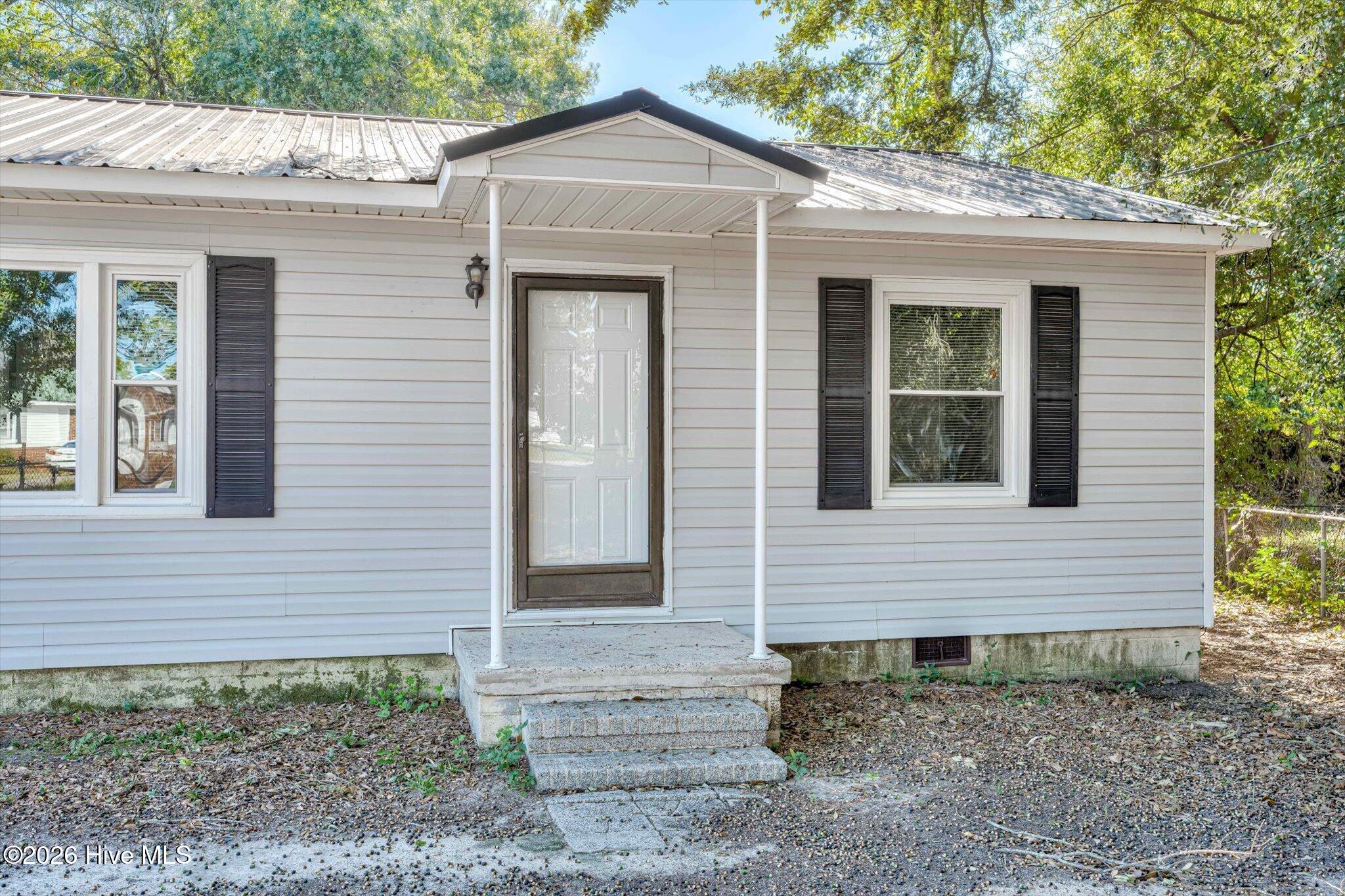 2032 Dunham Circle Property Photo 4