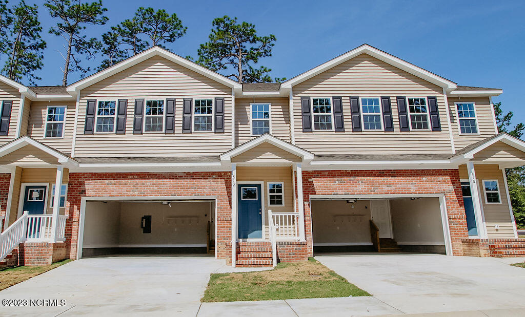 824 Ducks Landing Property Photo 2