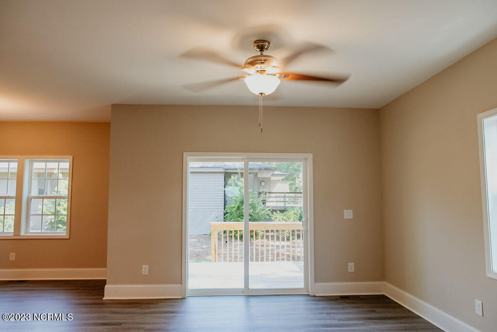 824 Ducks Landing Property Photo 8