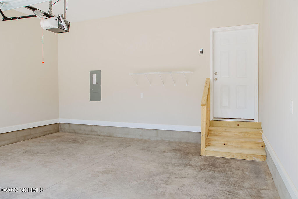 824 Ducks Landing Property Photo 35