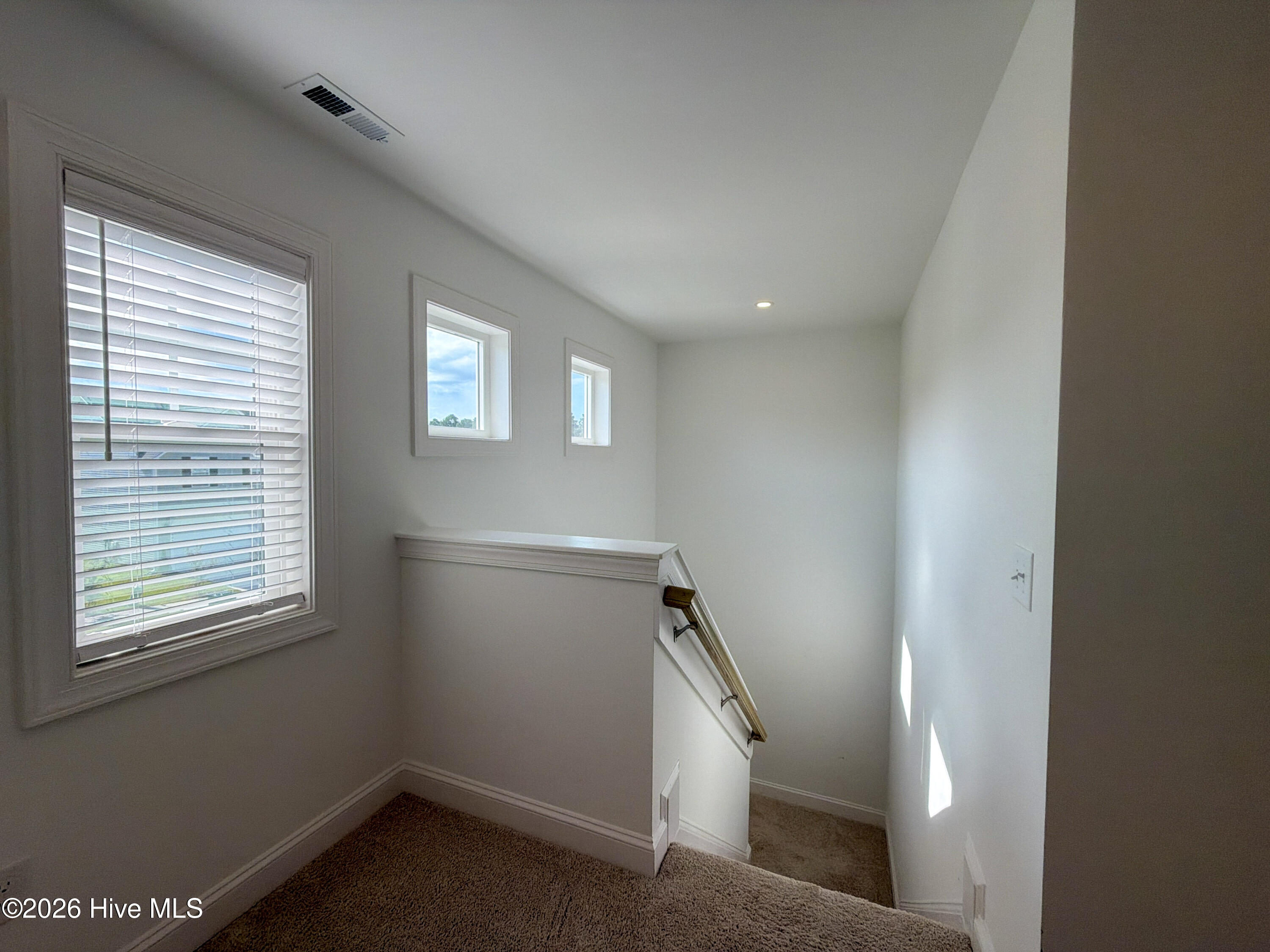 504 Burgundy Drive Property Photo 16