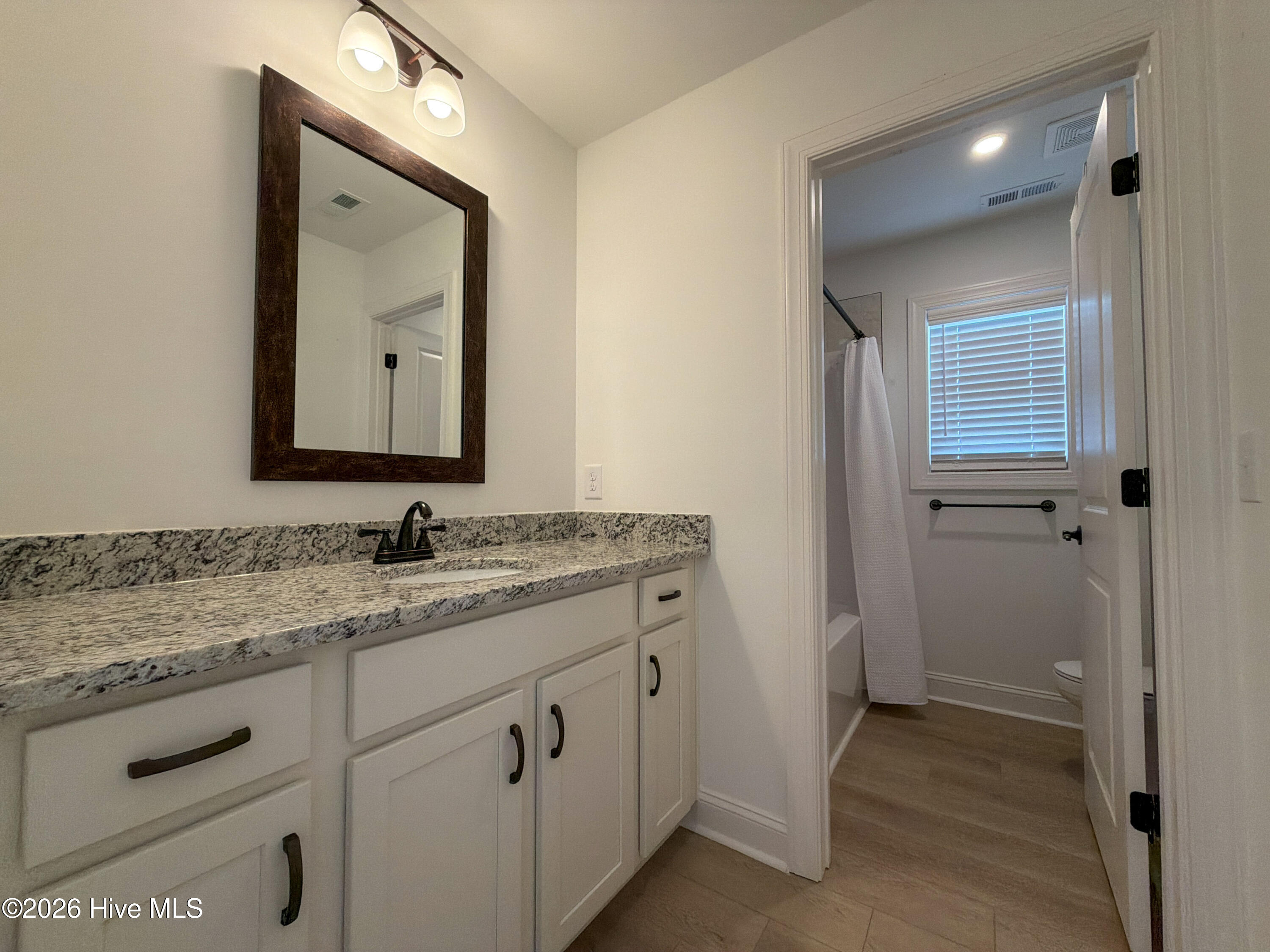 504 Burgundy Drive Property Photo 18