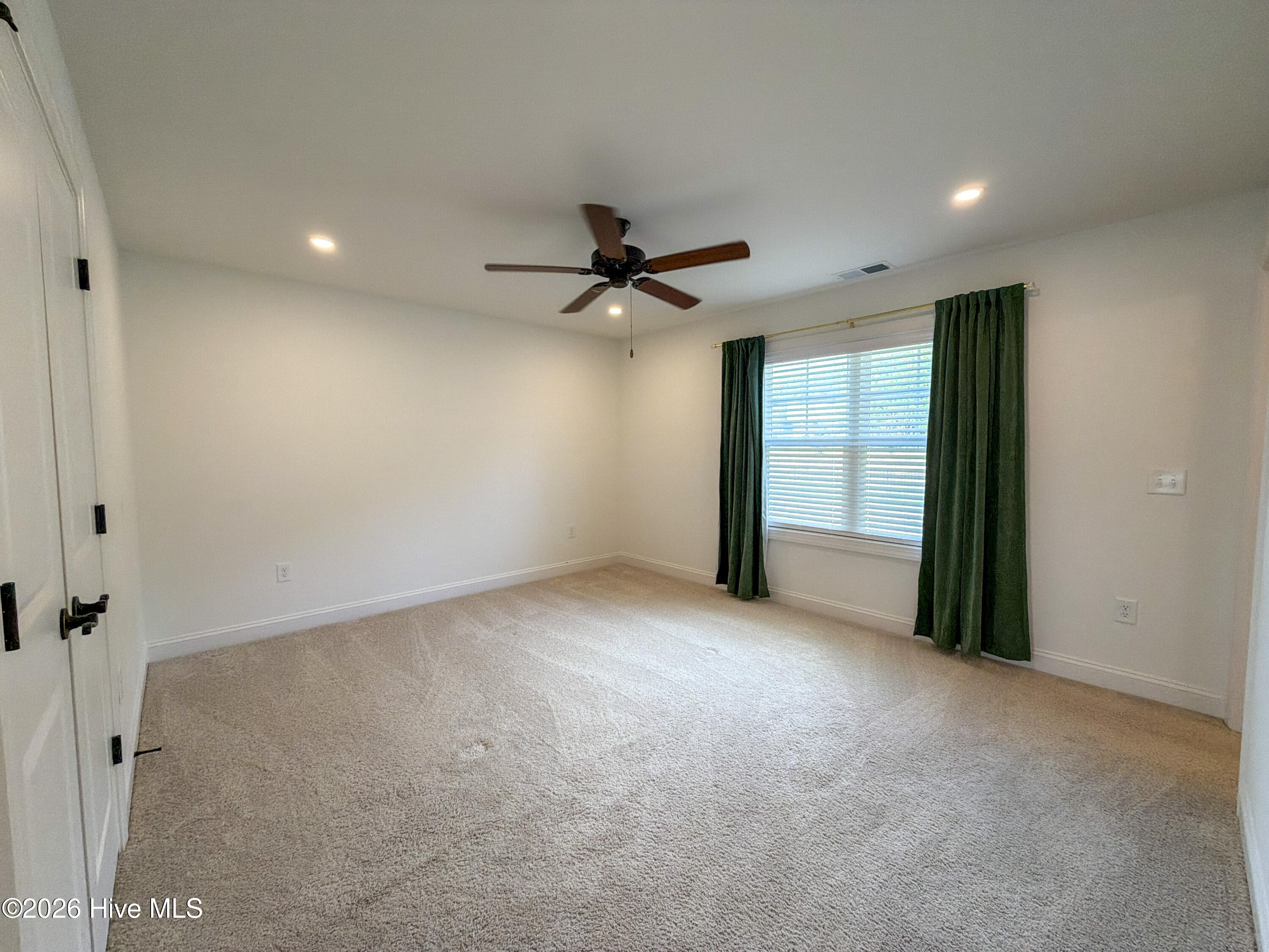 504 Burgundy Drive Property Photo 20
