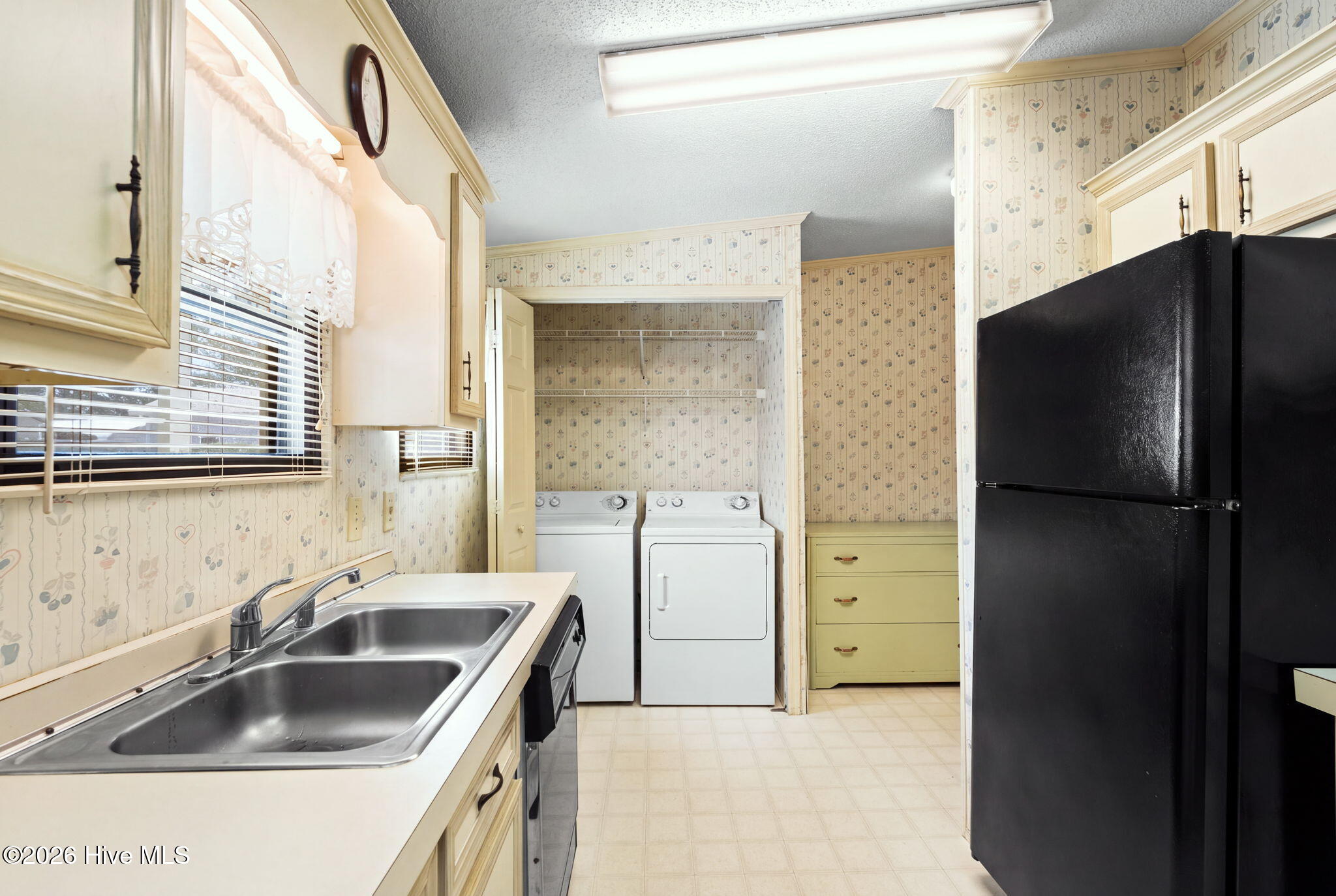 4739 Port Loop Road Se Property Photo 6