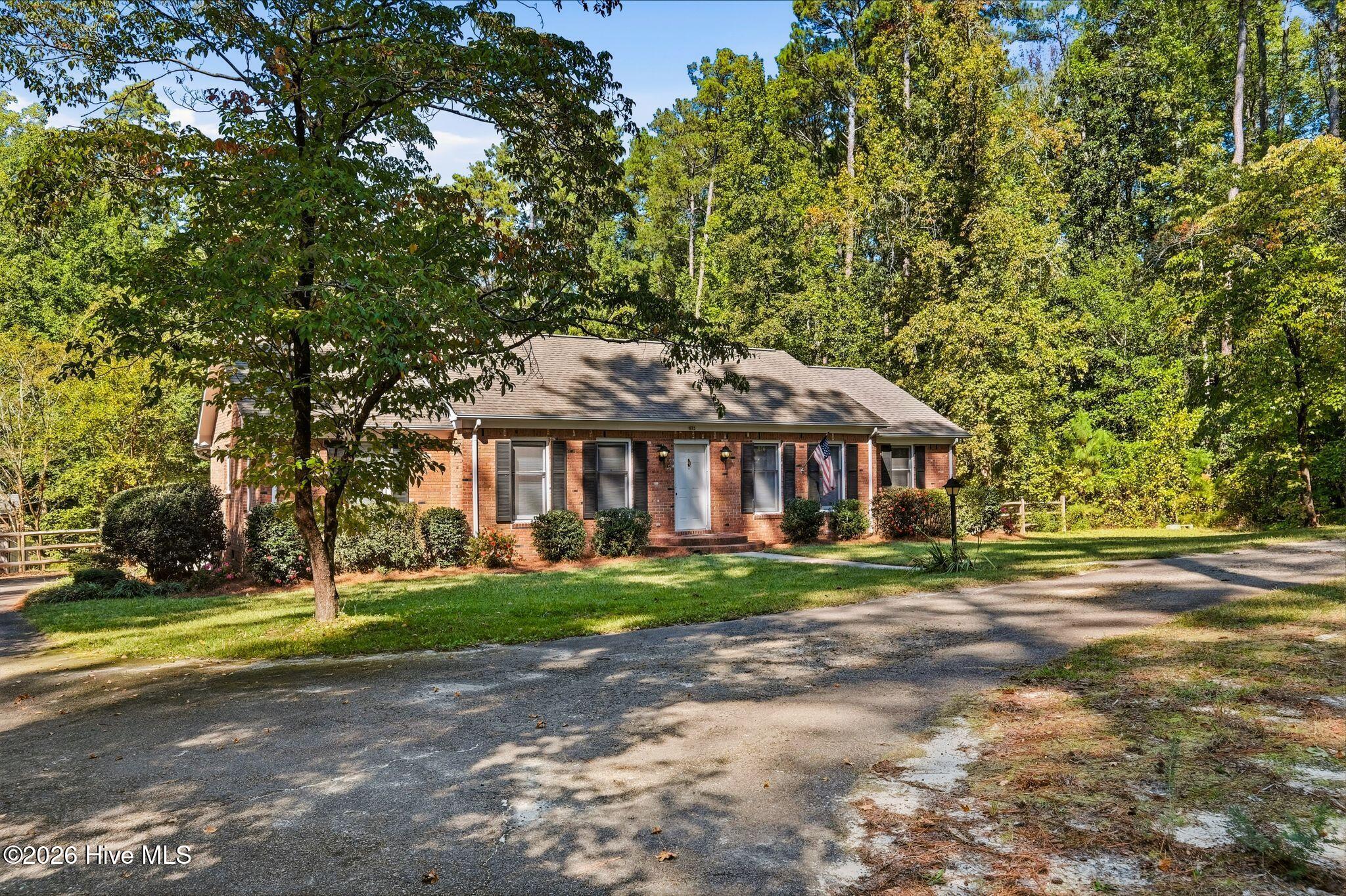 603 Edgehill Parkway Property Photo 2