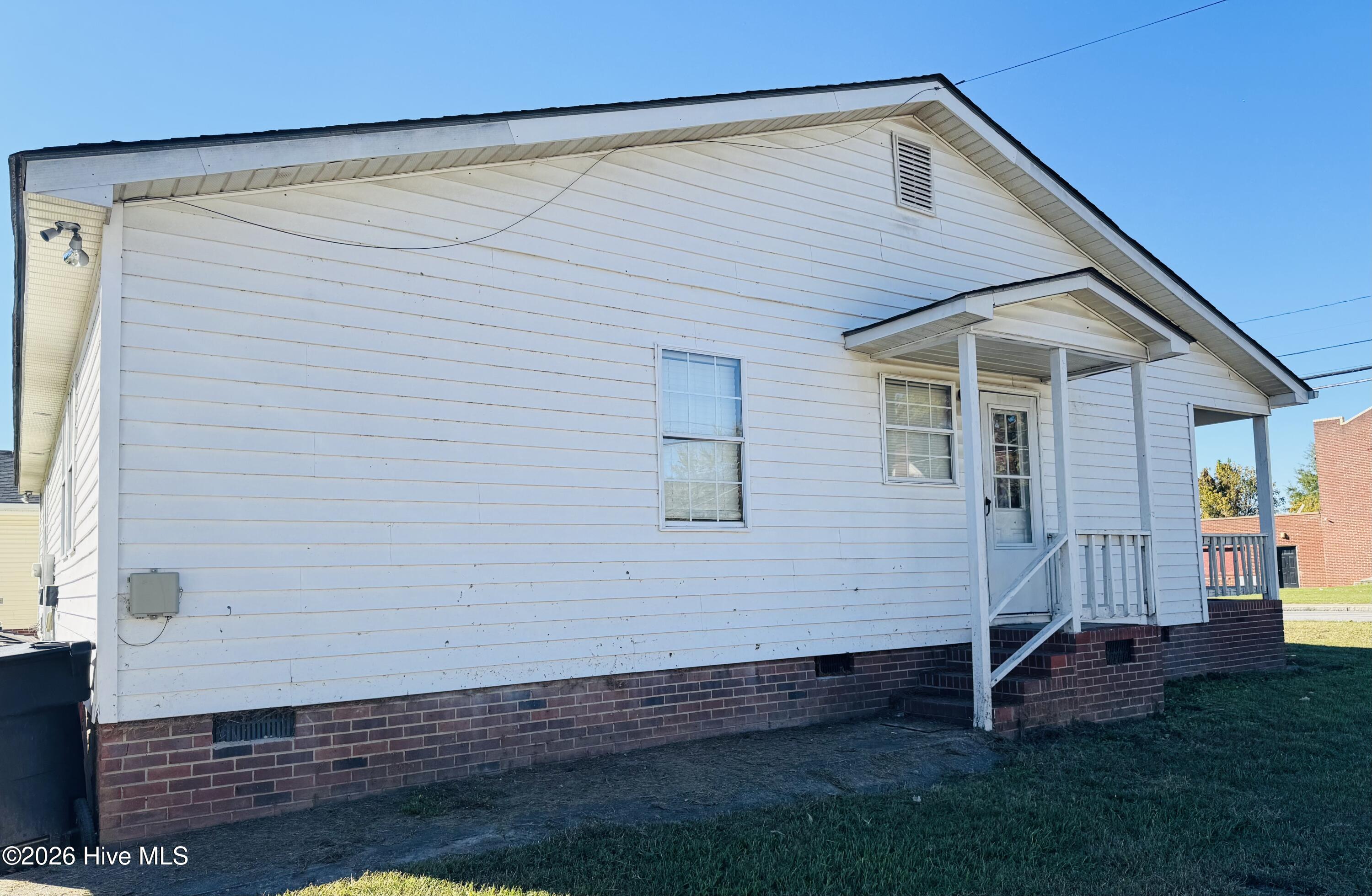 407 Shepard Street Property Photo 2