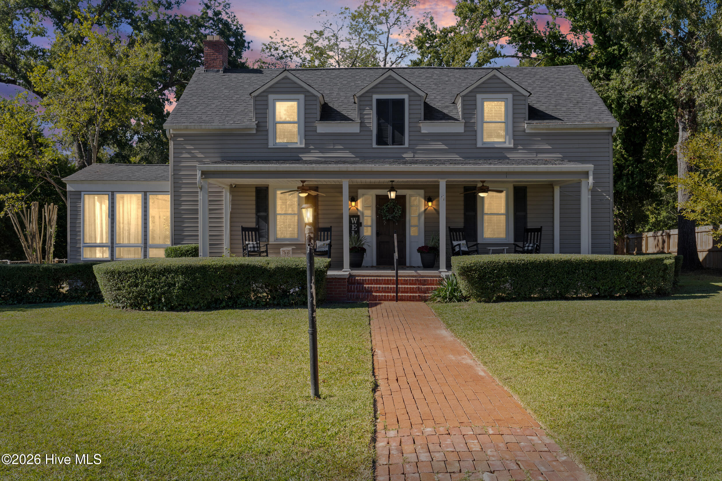 431 Pine Street Property Photo 1