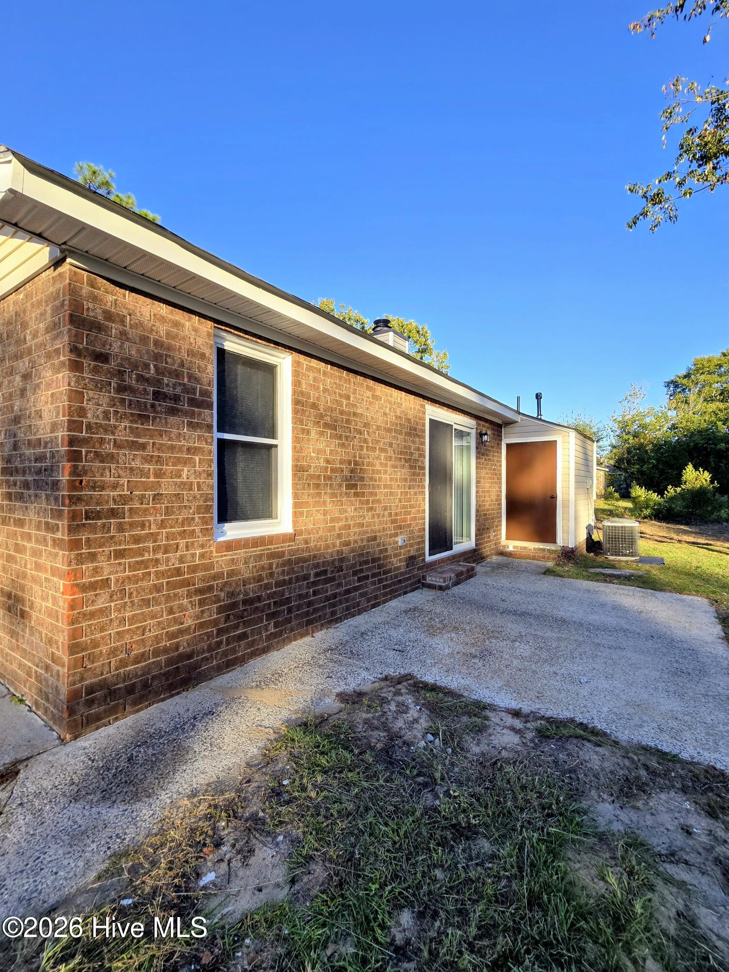 2642 Teakwood Drive Property Photo 3