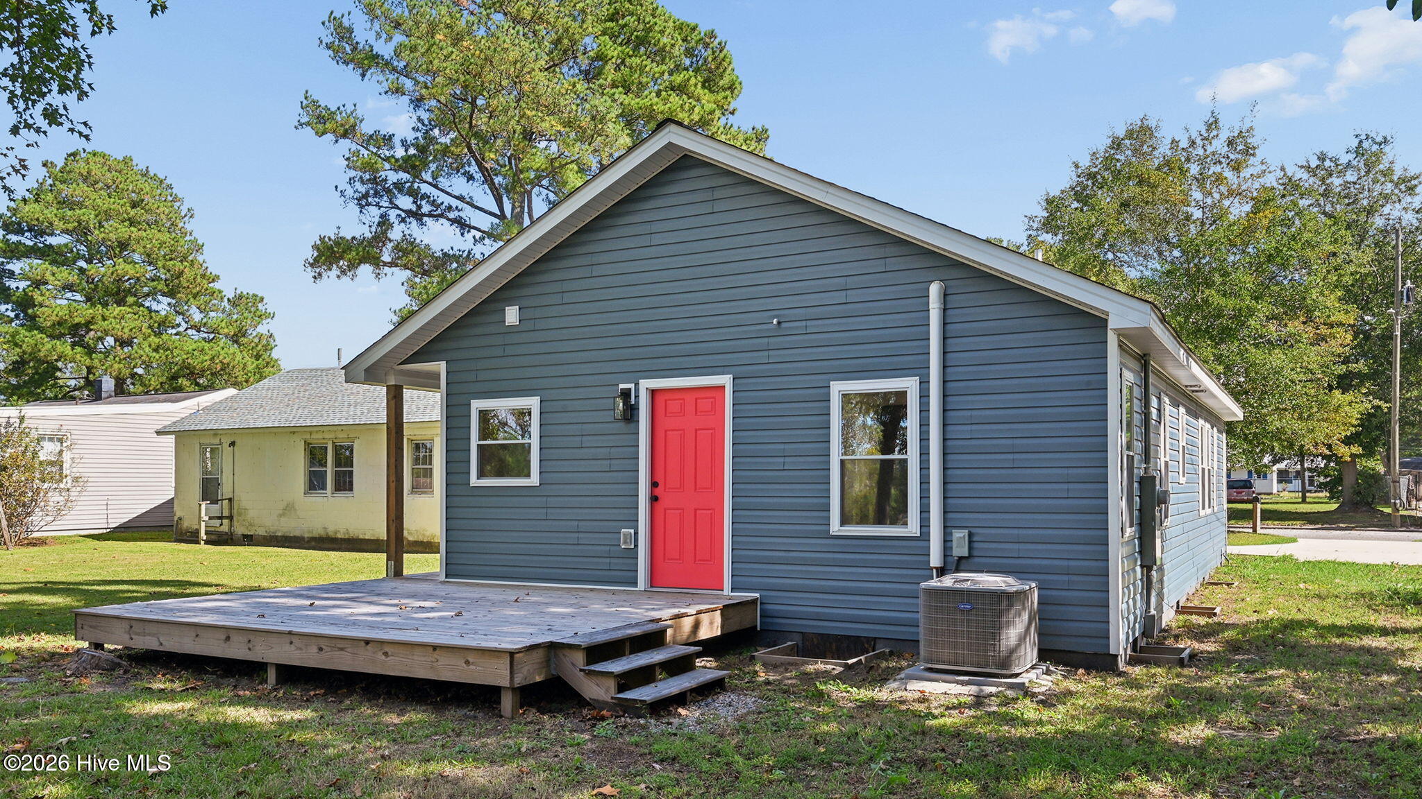 2434 Chapman Street Property Photo 5