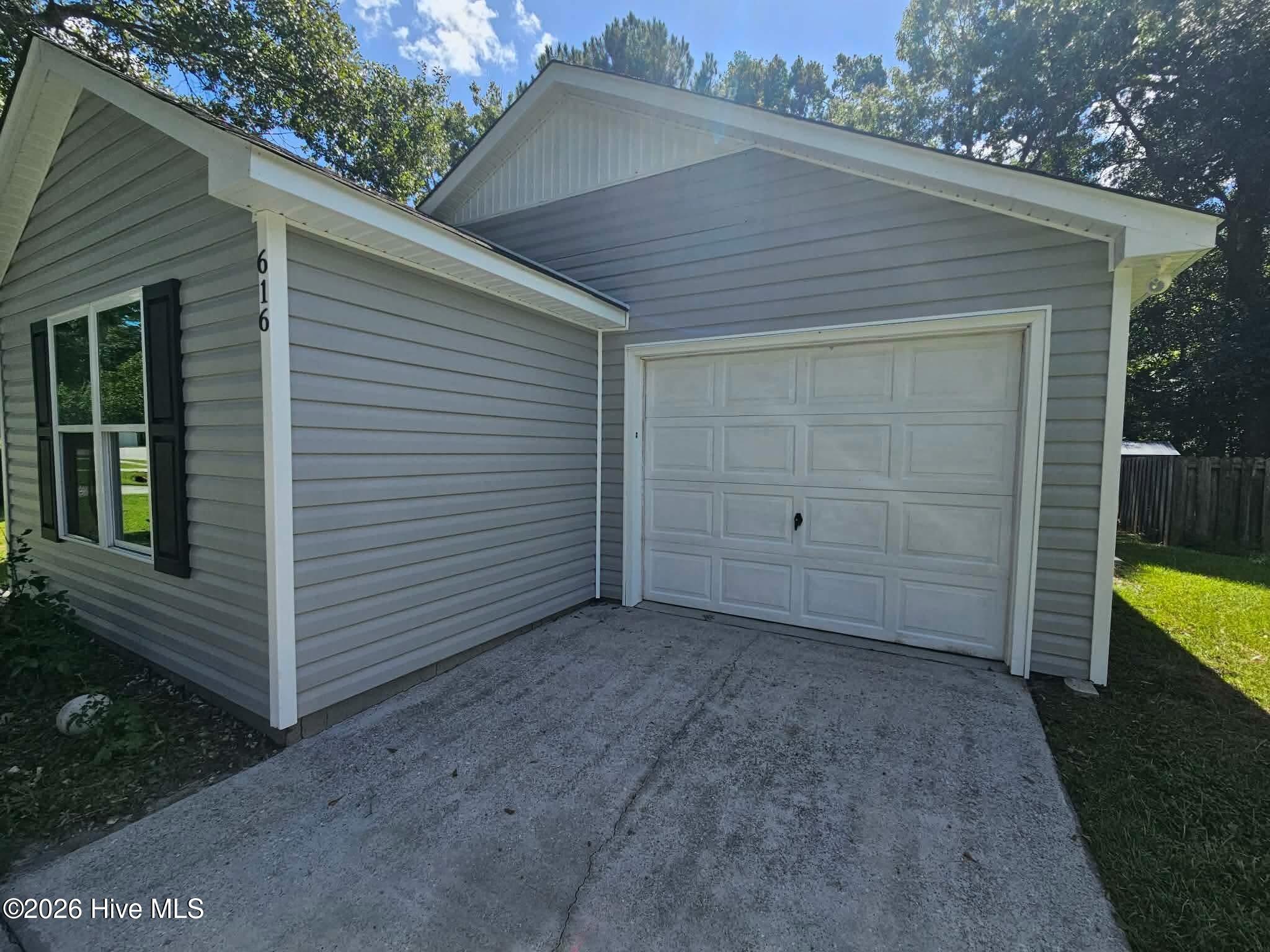 616 S Hampton Drive Property Photo 1