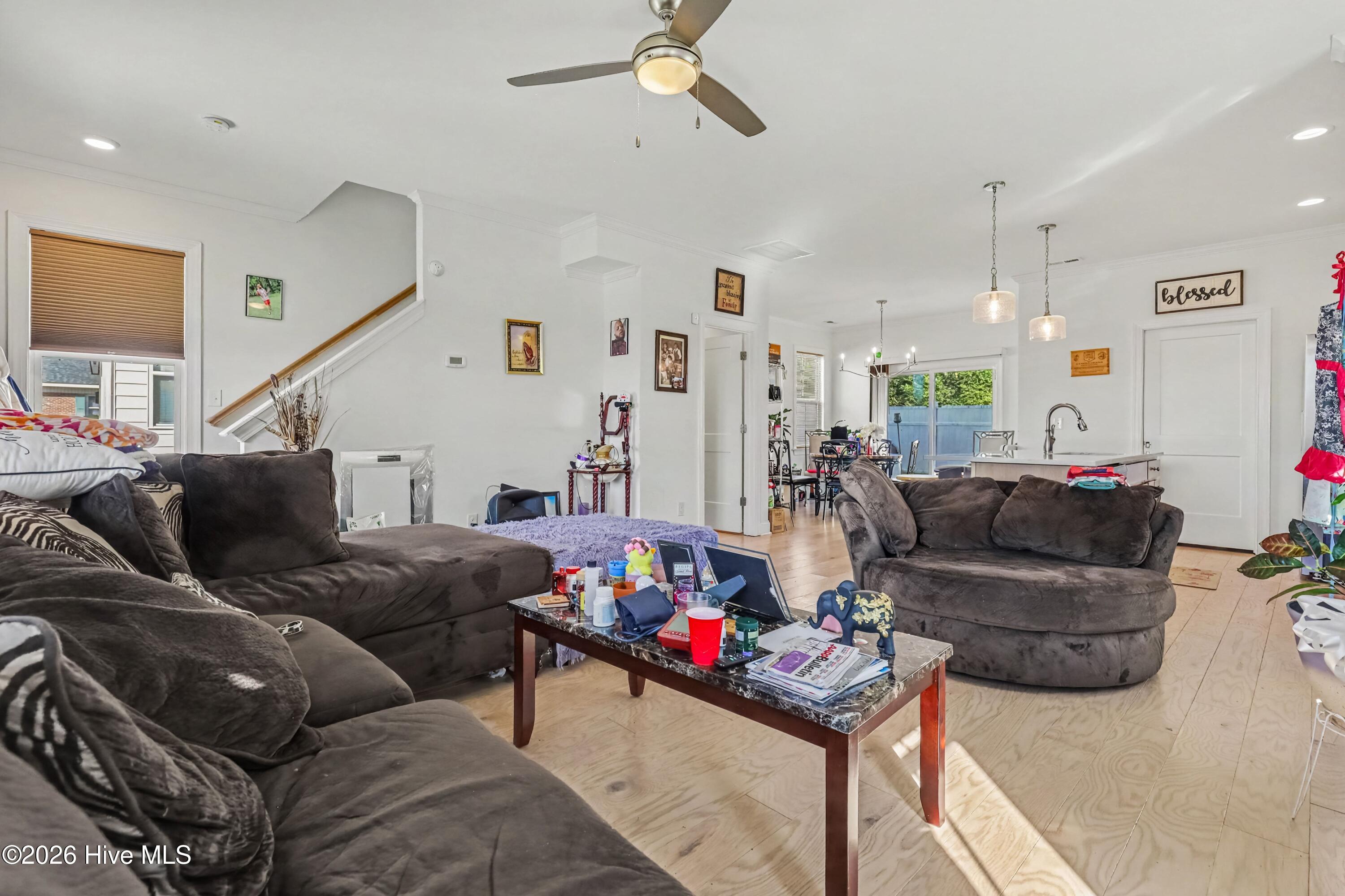 1625 Berry Avenue Property Photo 2