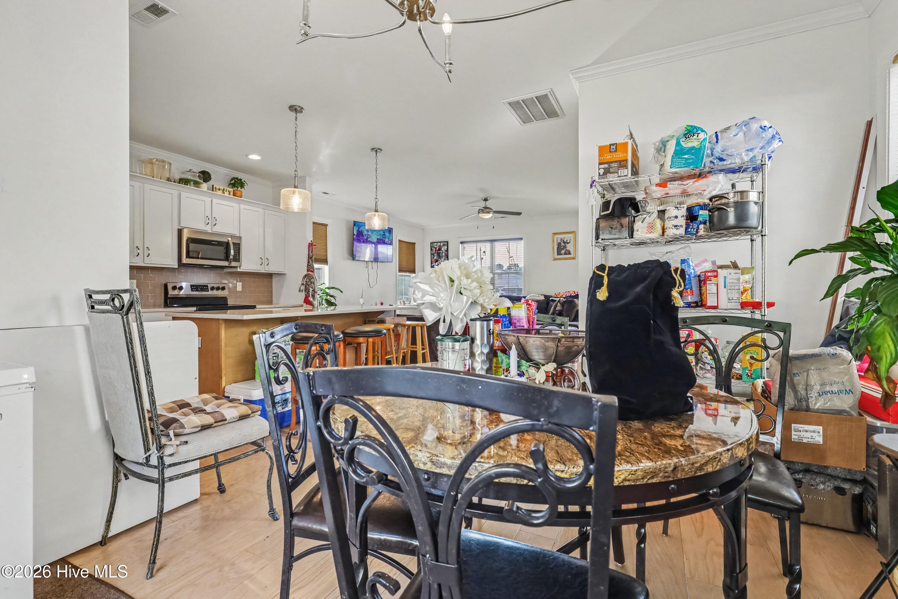 1625 Berry Avenue Property Photo 12