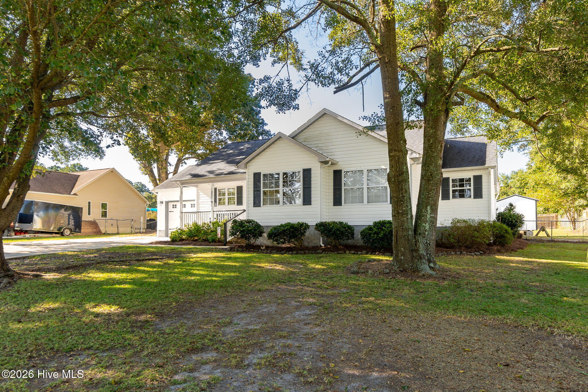 821 Roberts Road Property Photo 1