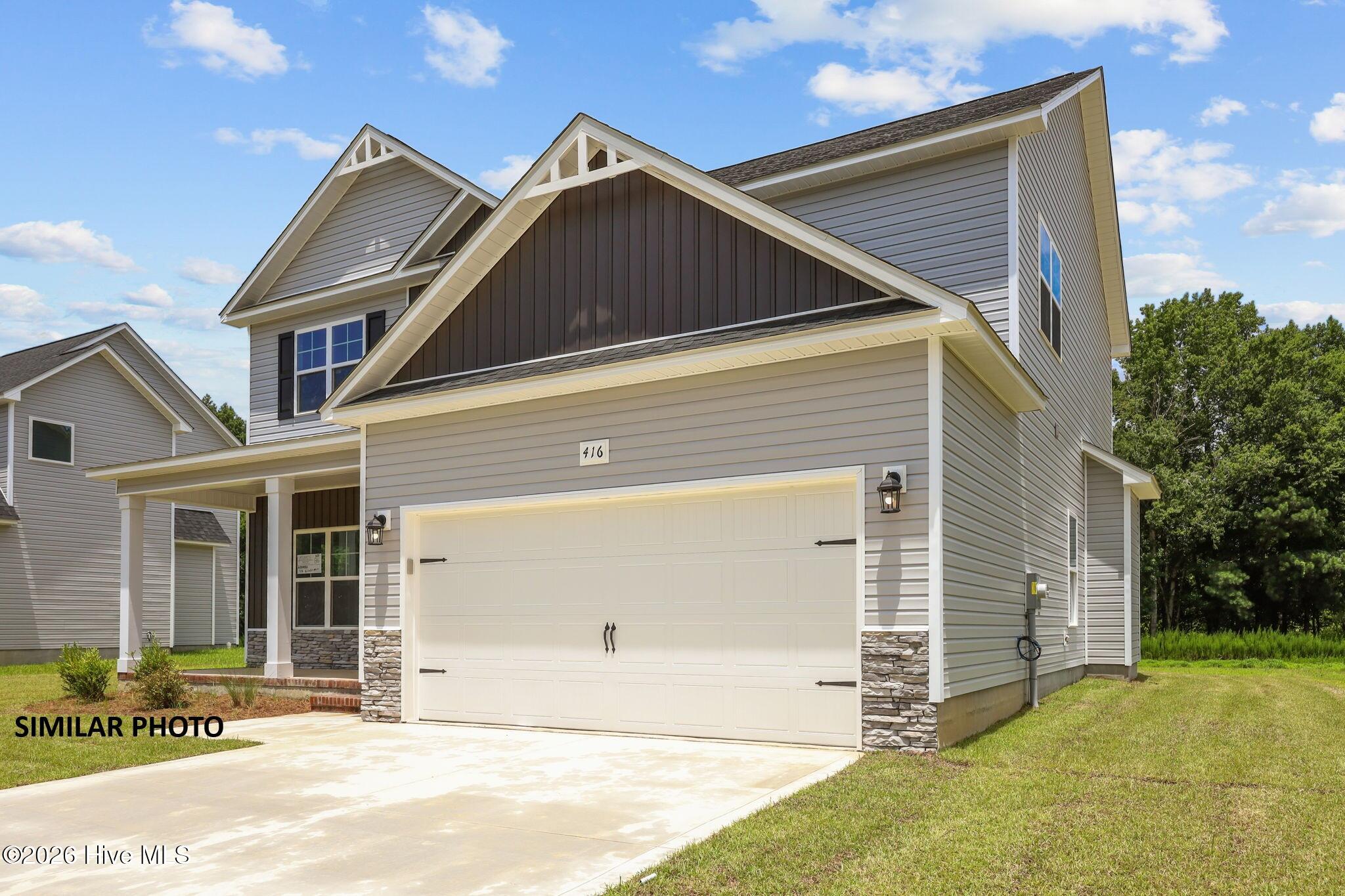 426 Royal Shore Lane Property Photo 3