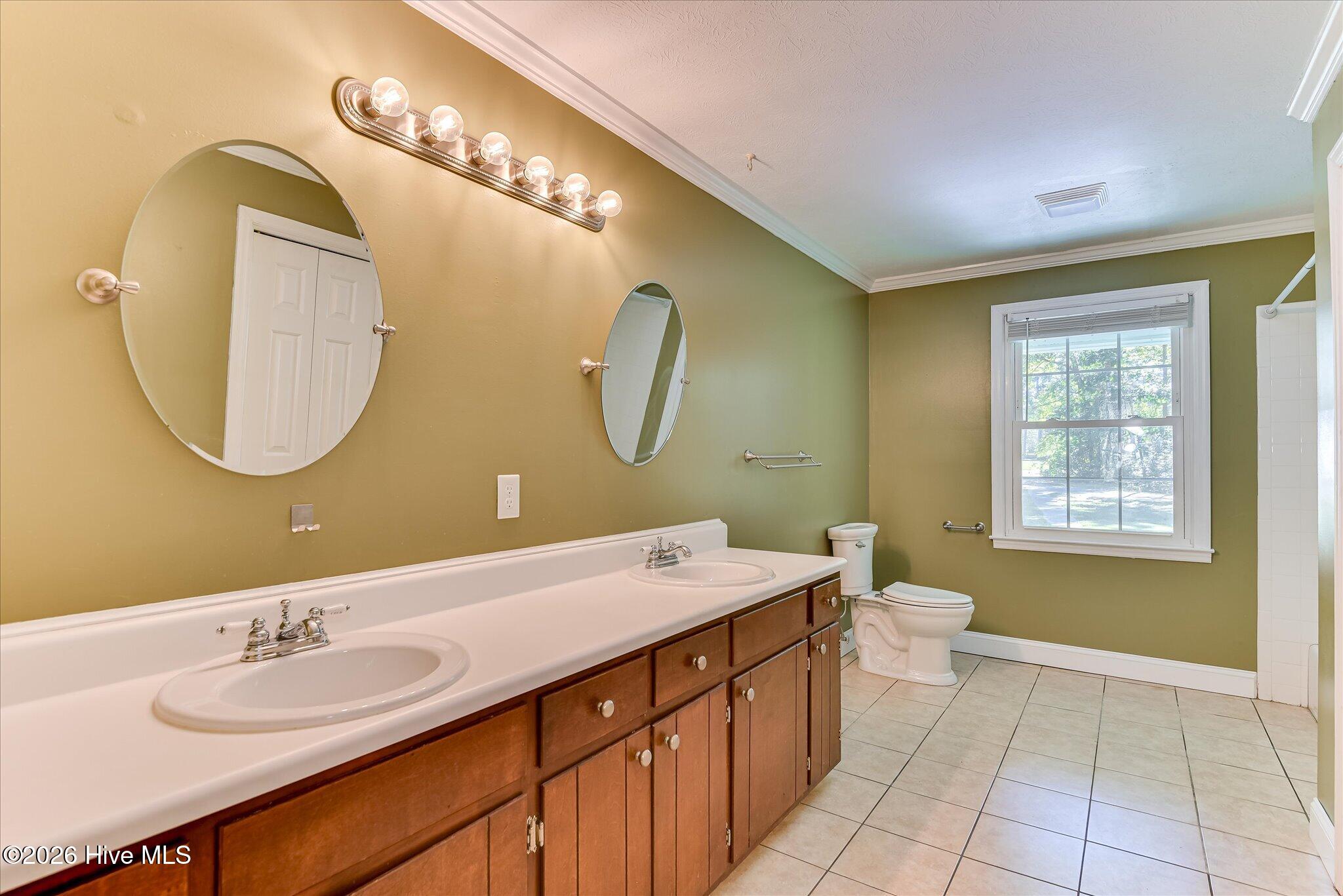 6 Gregory Court Property Photo 21