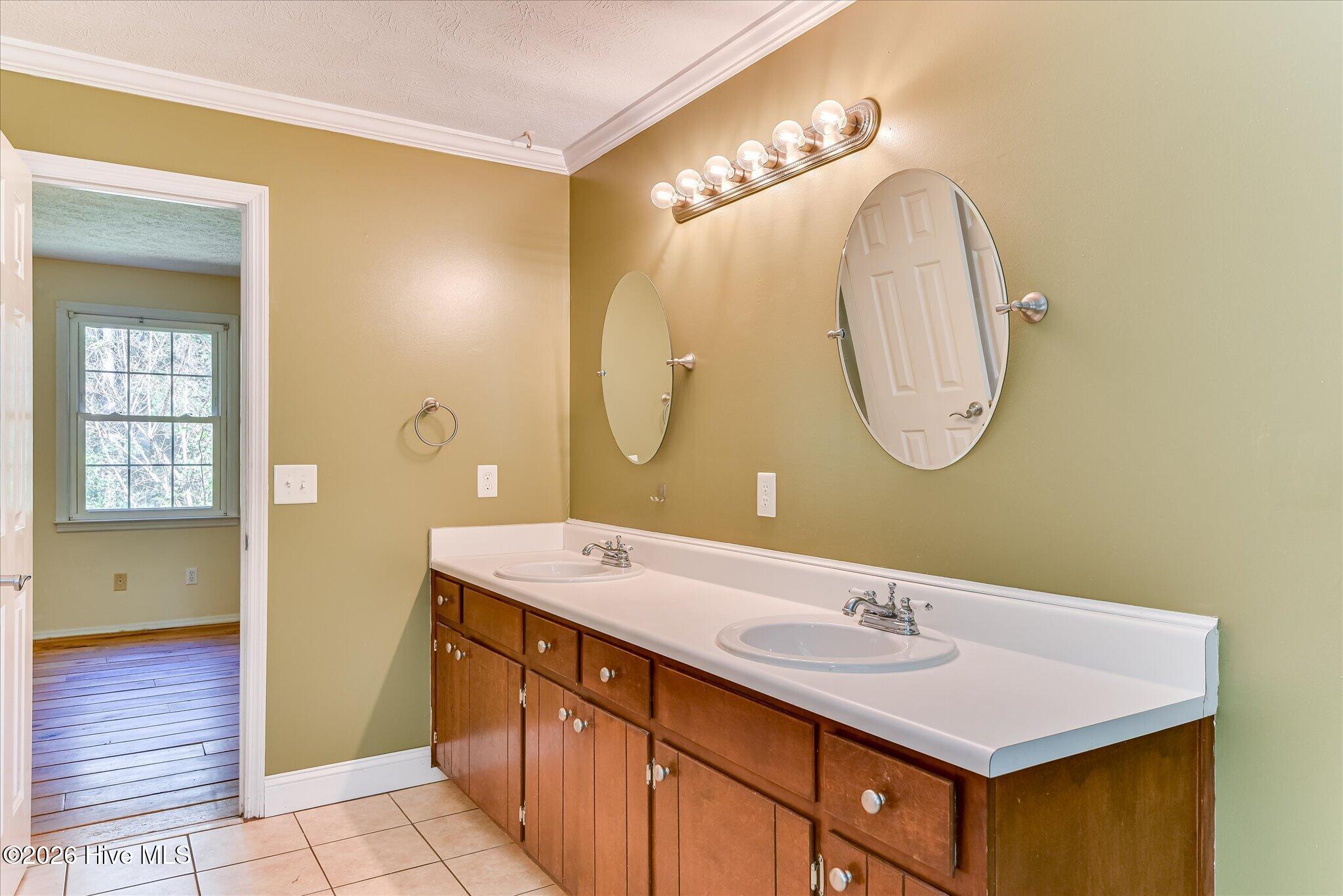6 Gregory Court Property Photo 23