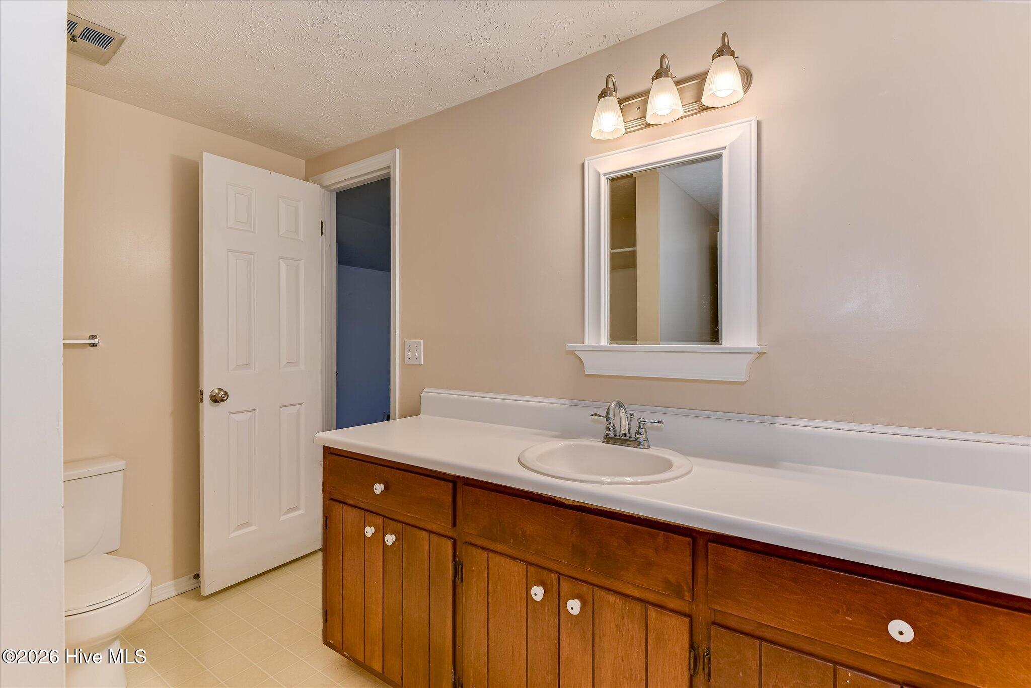 6 Gregory Court Property Photo 27