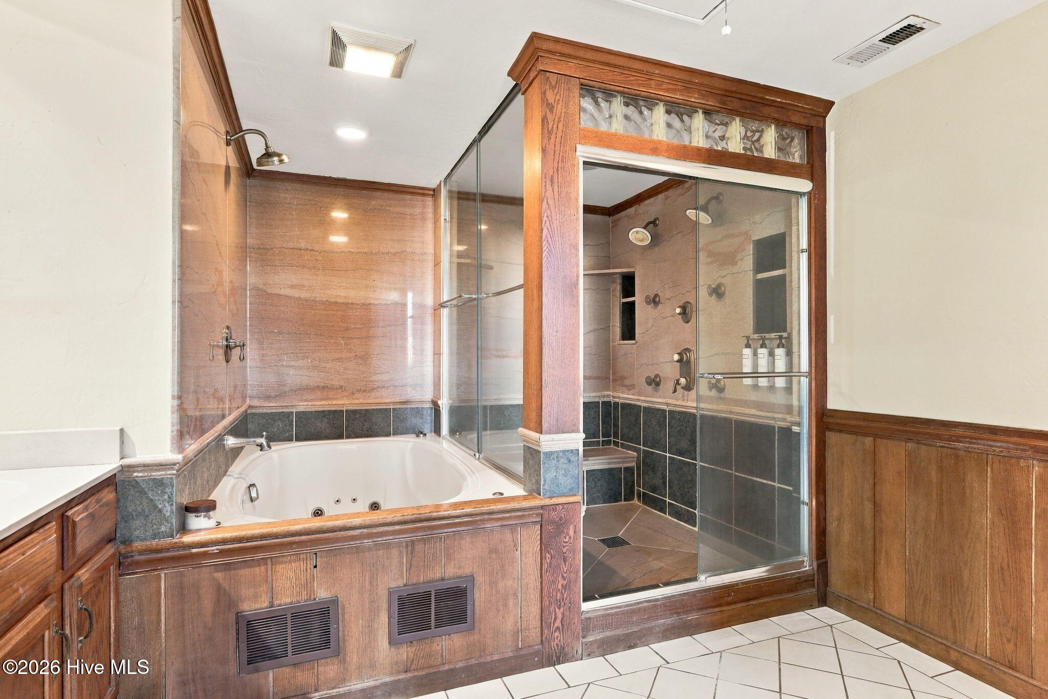 500 Arendell Street Property Photo 19