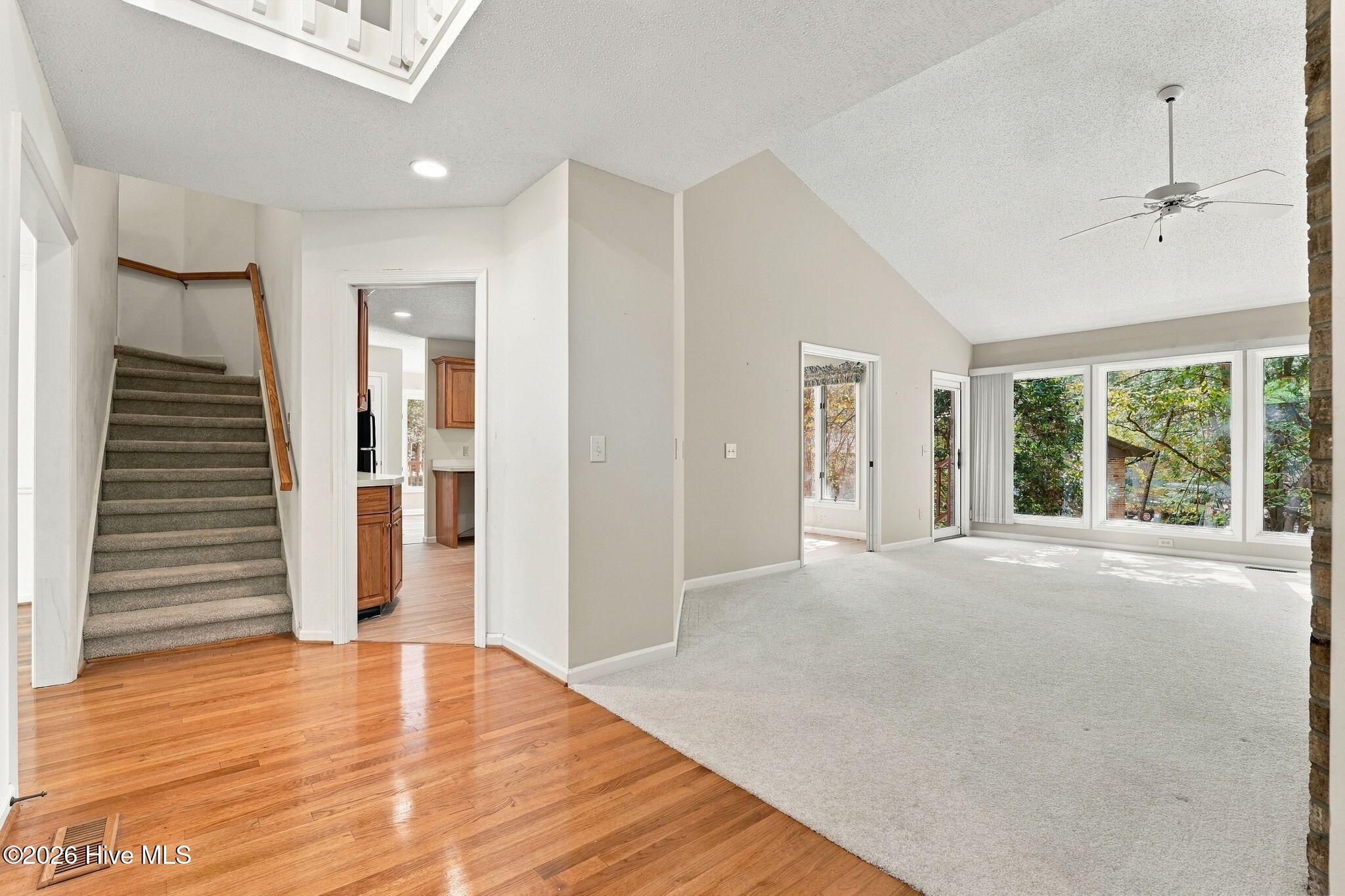 2 Torrey Pines Place Property Photo 8
