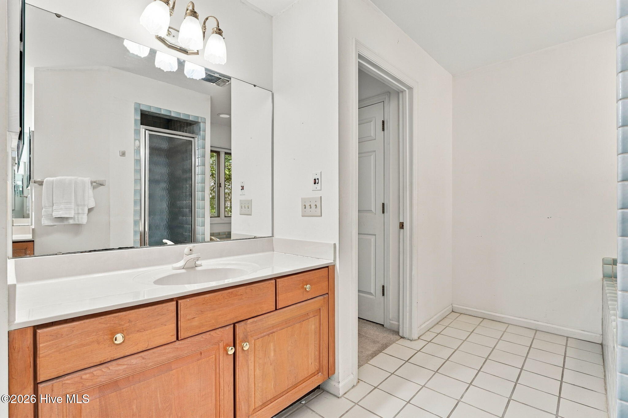 2 Torrey Pines Place Property Photo 23