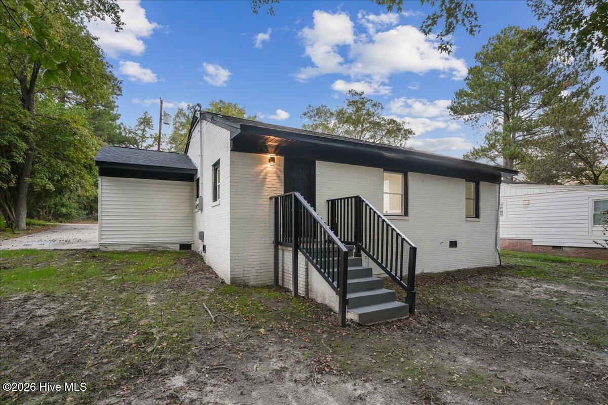 909 Tyan Street Property Photo 9