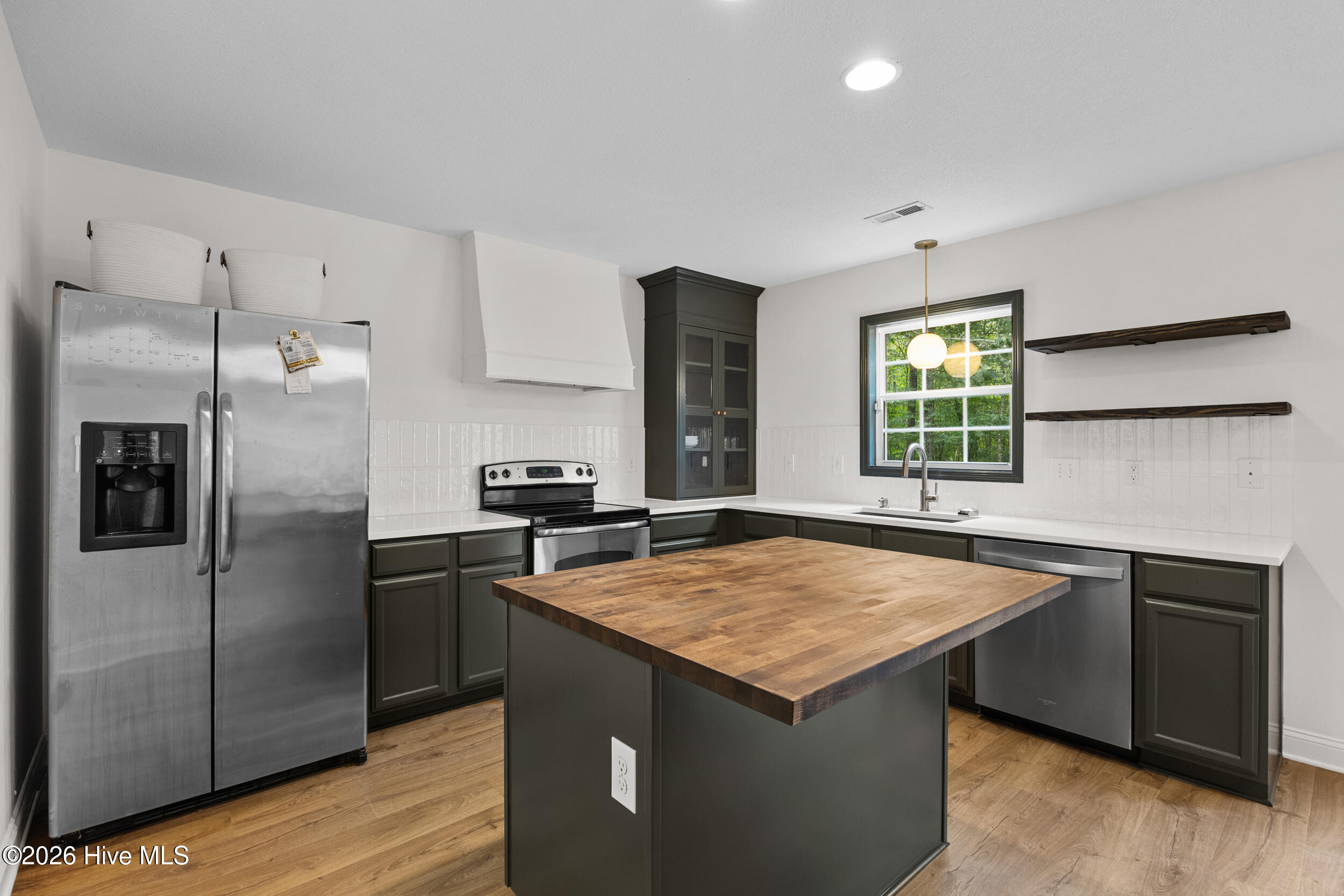 700 Cattail Court Property Photo 14